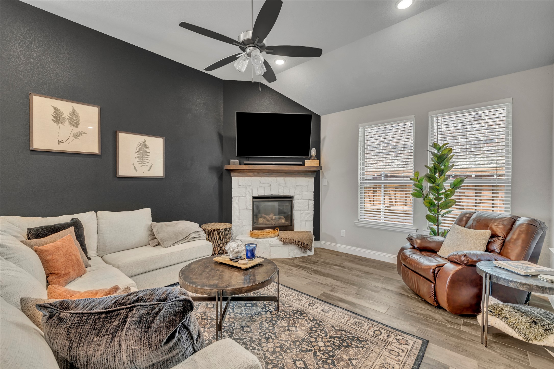 408 Gibbons Creek Trail