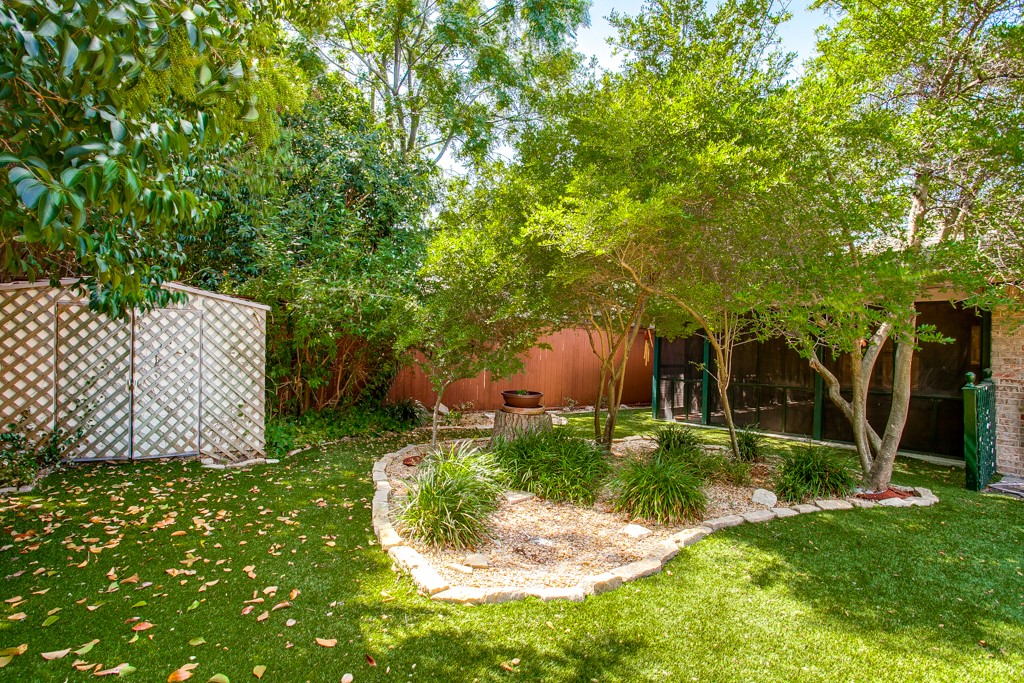 5807 Yacht Club Drive