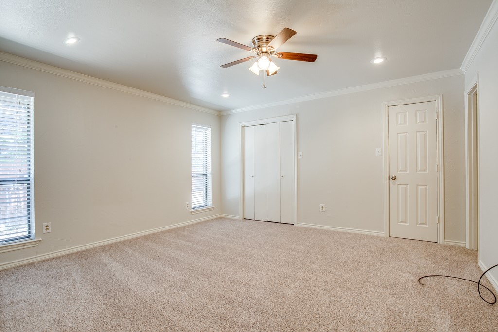 5807 Yacht Club Drive