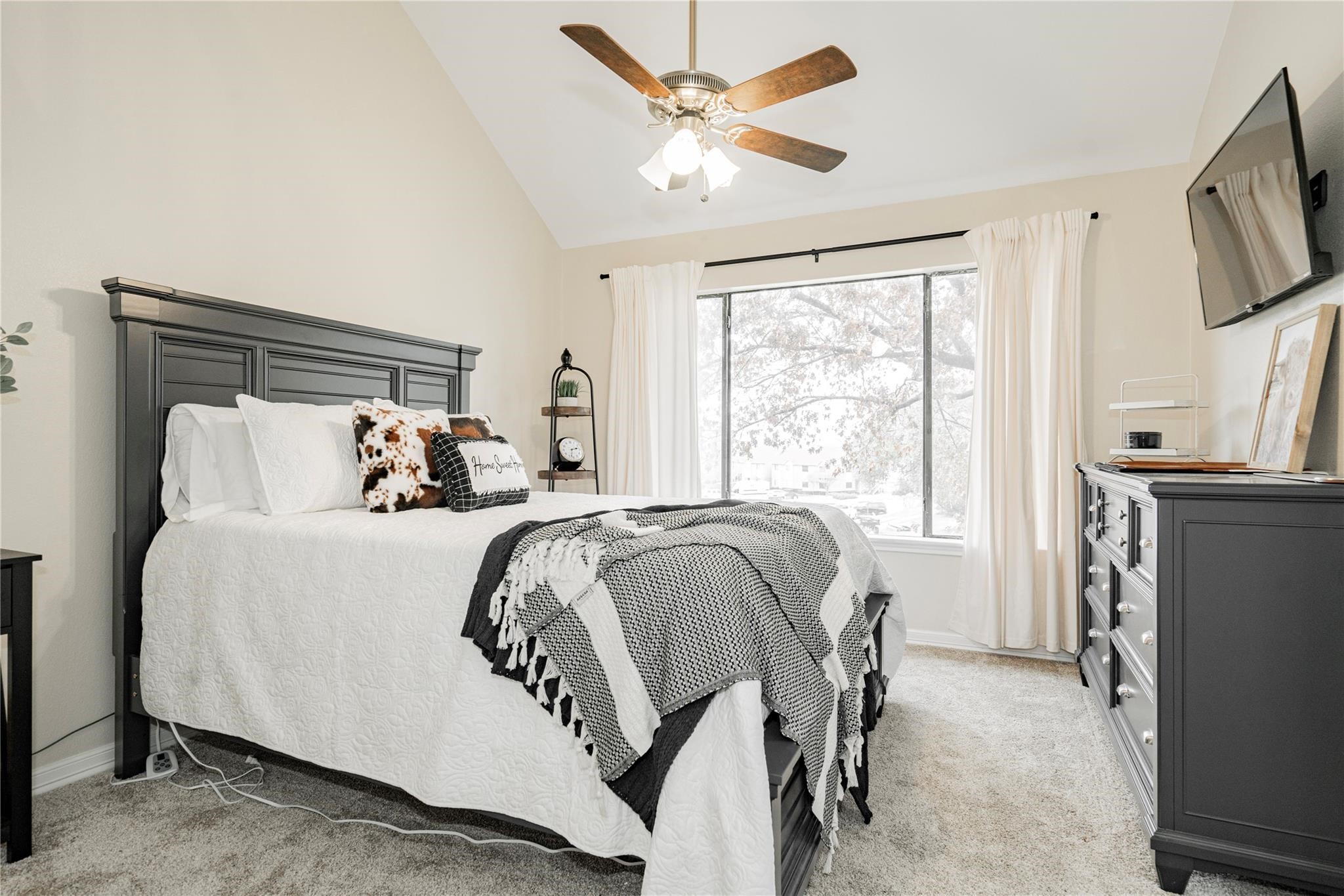 1124 Signal Ridge Place