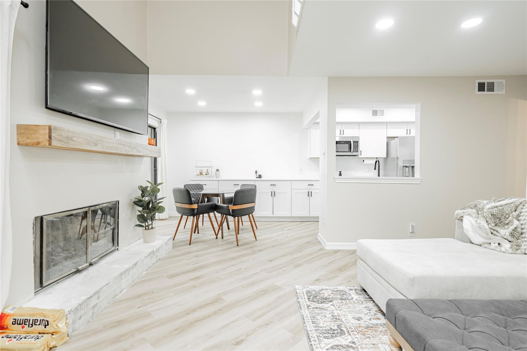 1124 Signal Ridge Place