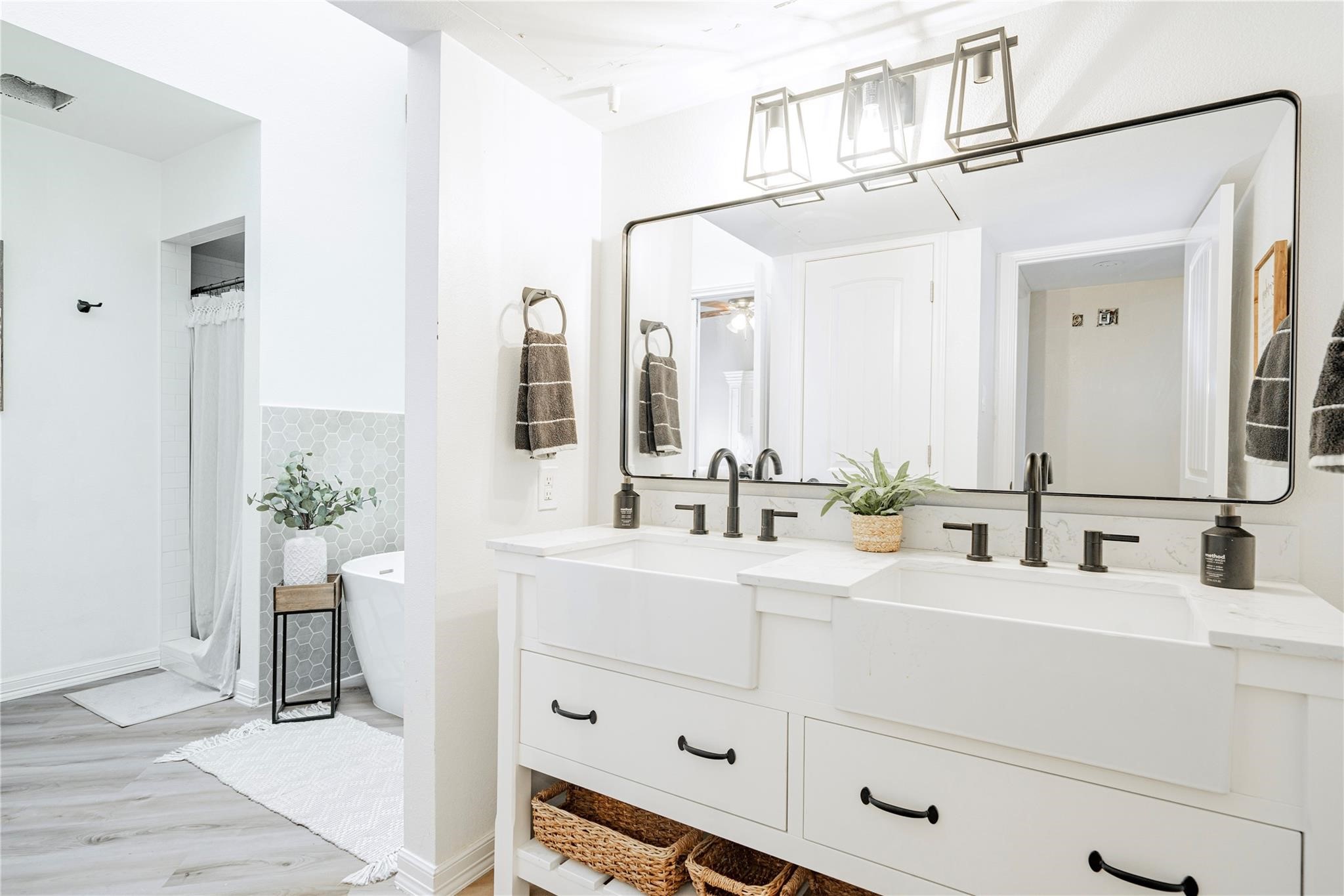 1124 Signal Ridge Place