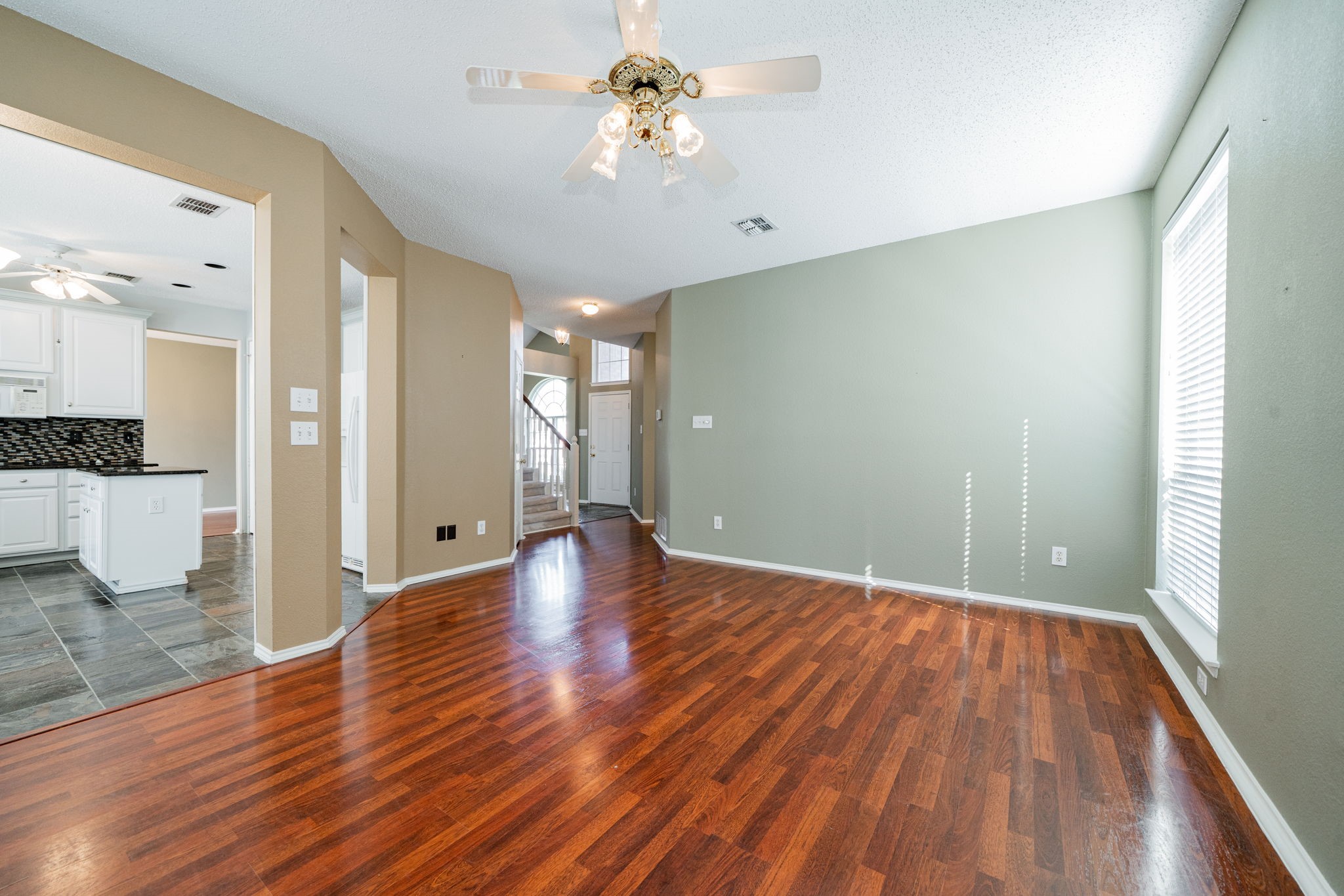 2715 Chatsworth Drive