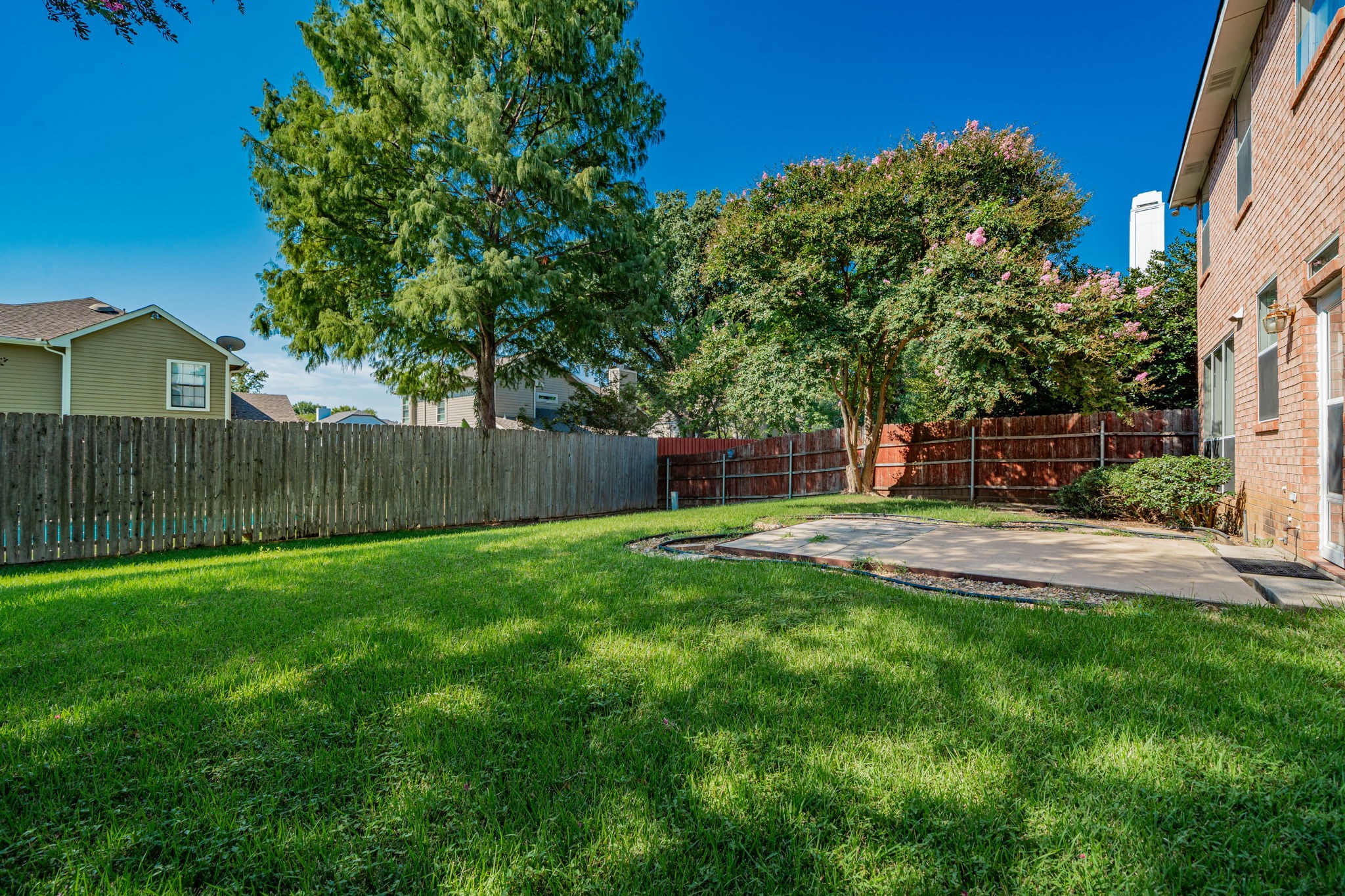 2715 Chatsworth Drive