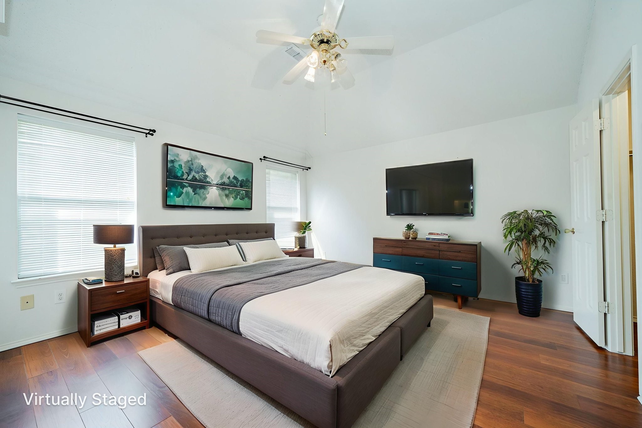 2715 Chatsworth Drive