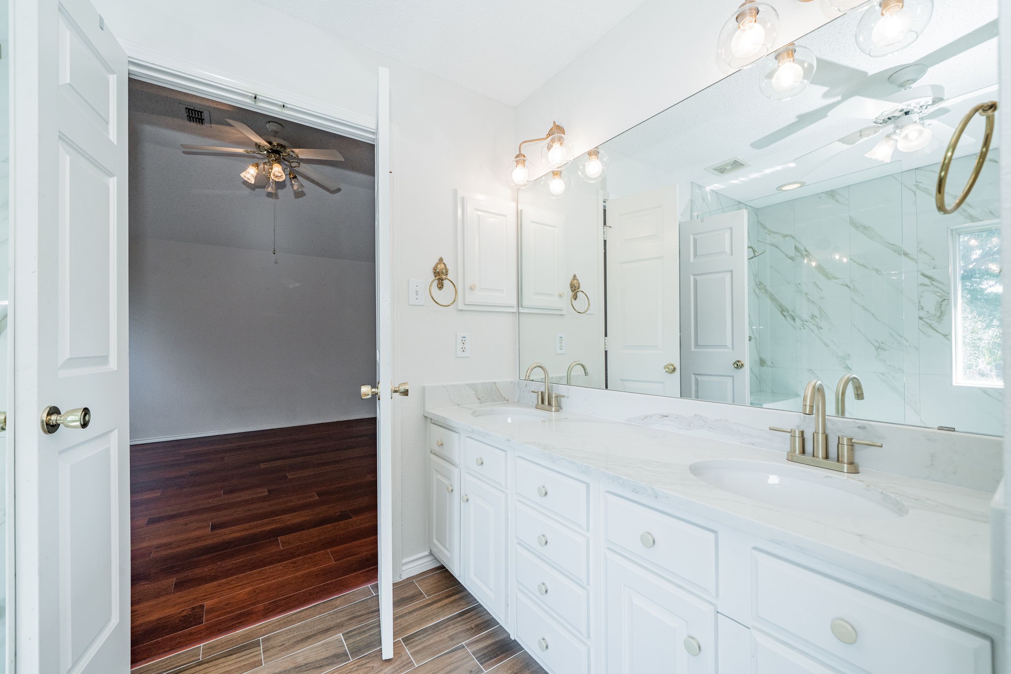 2715 Chatsworth Drive