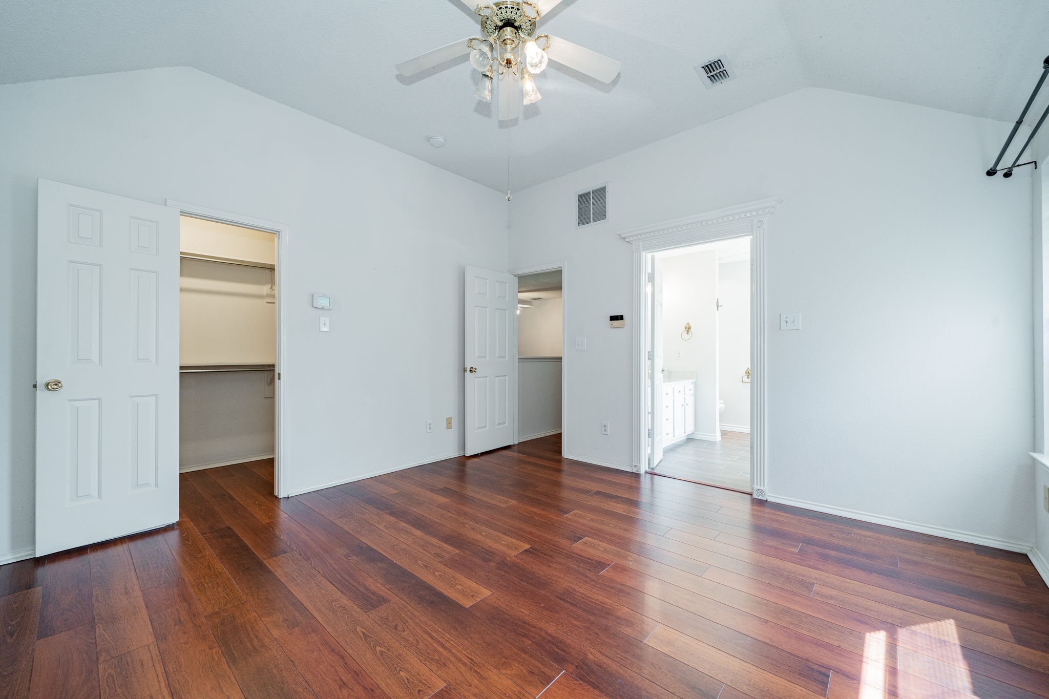 2715 Chatsworth Drive