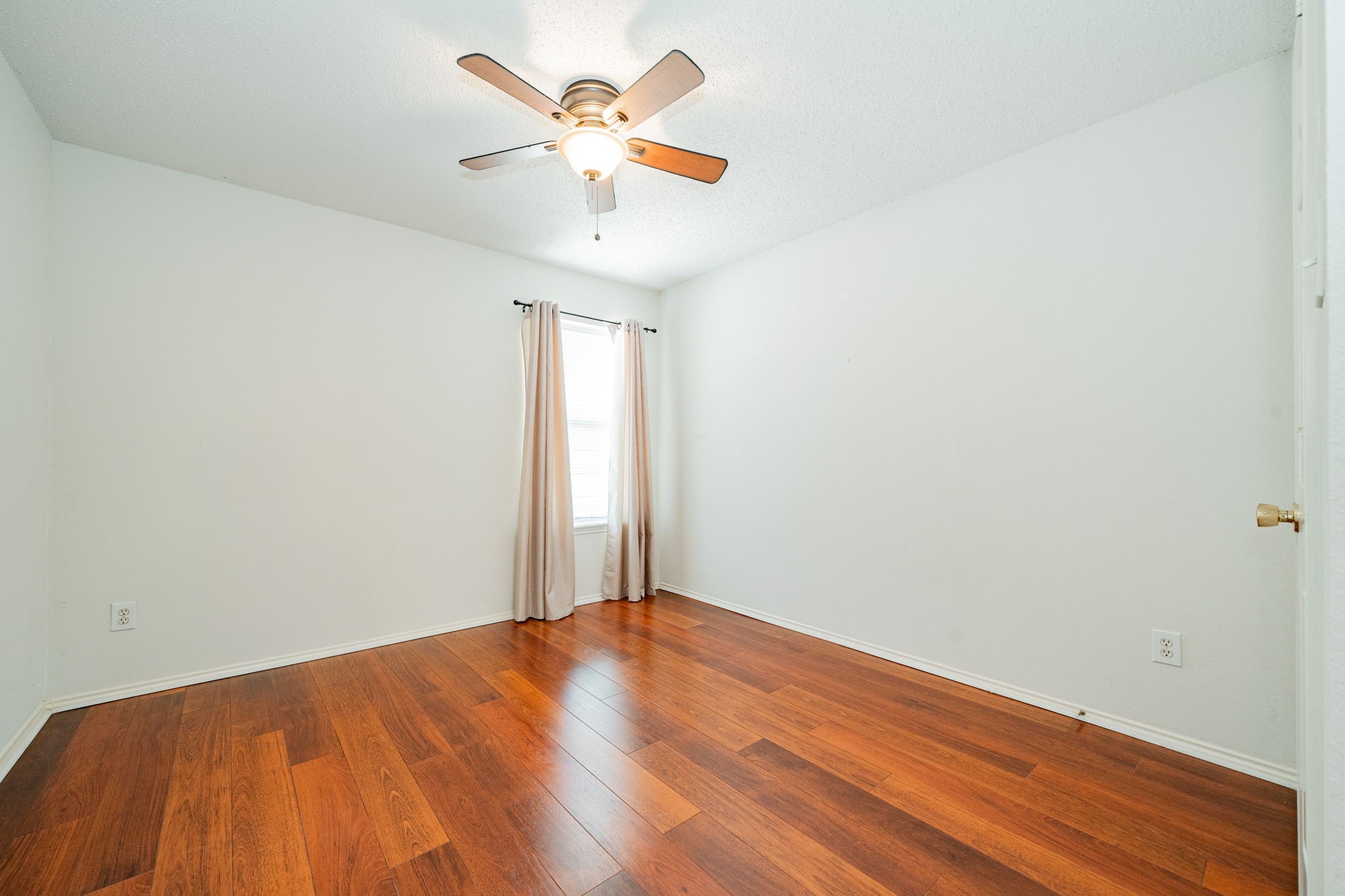 2715 Chatsworth Drive