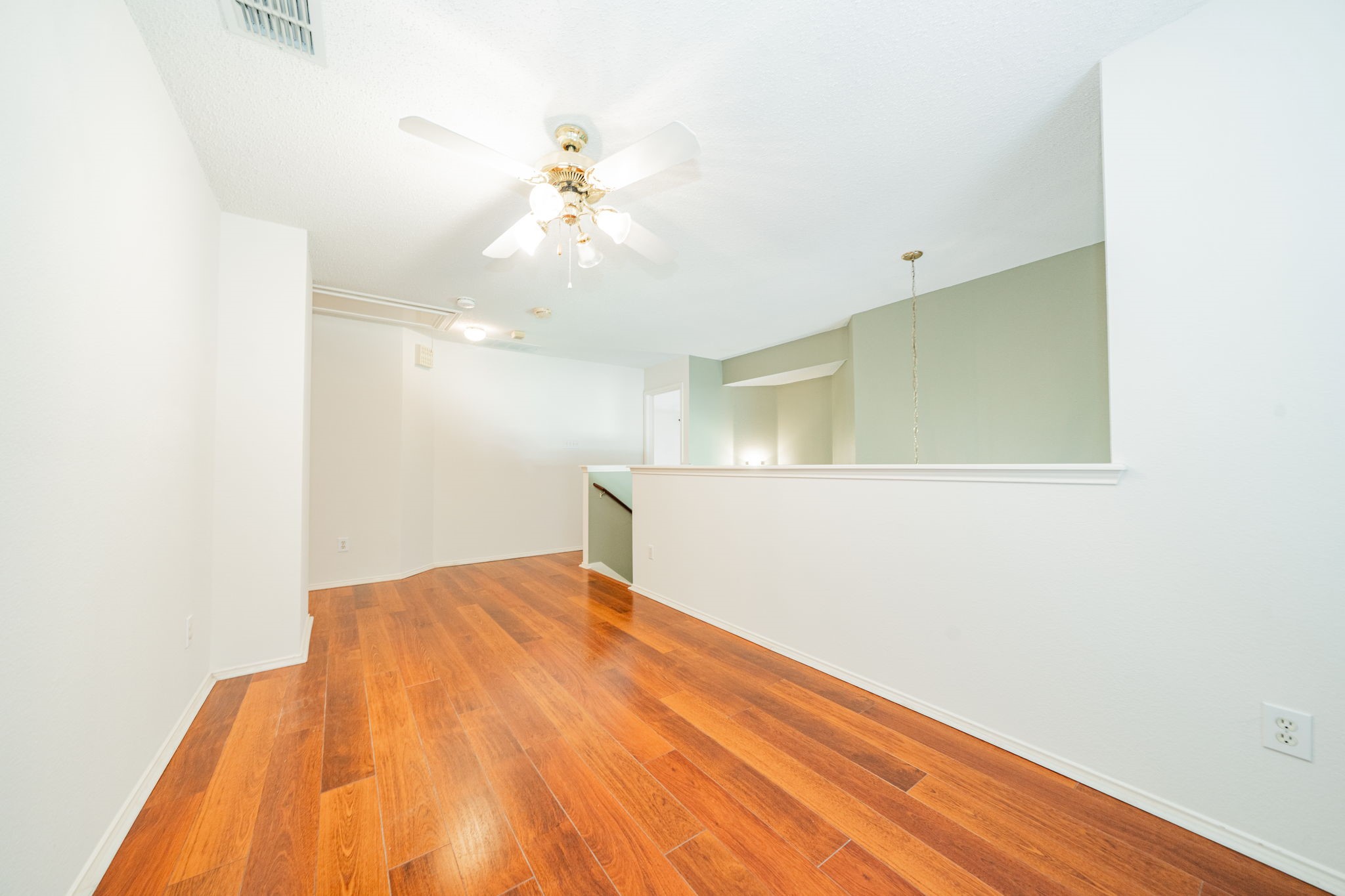 2715 Chatsworth Drive