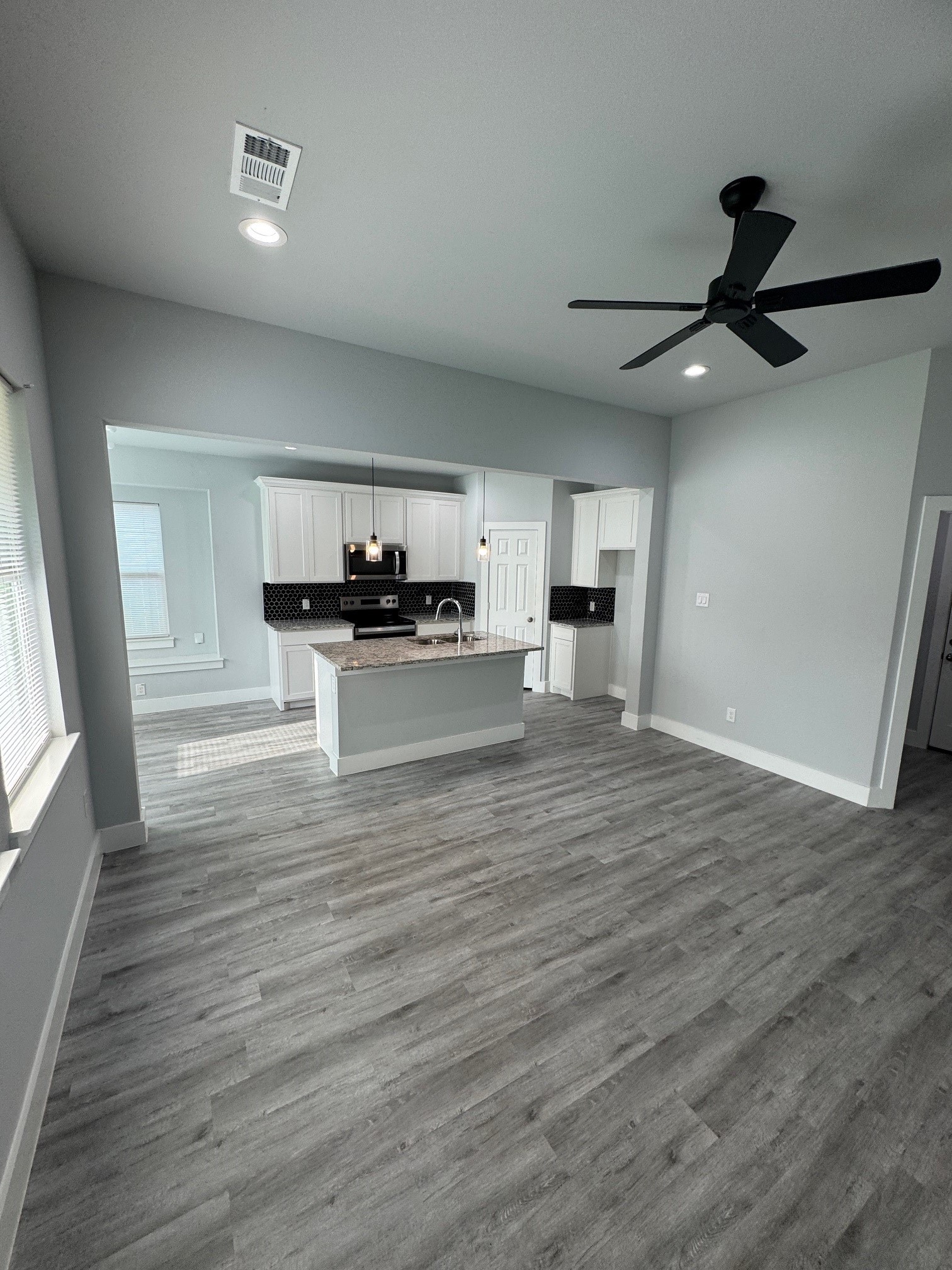 3115 Prairie Avenue