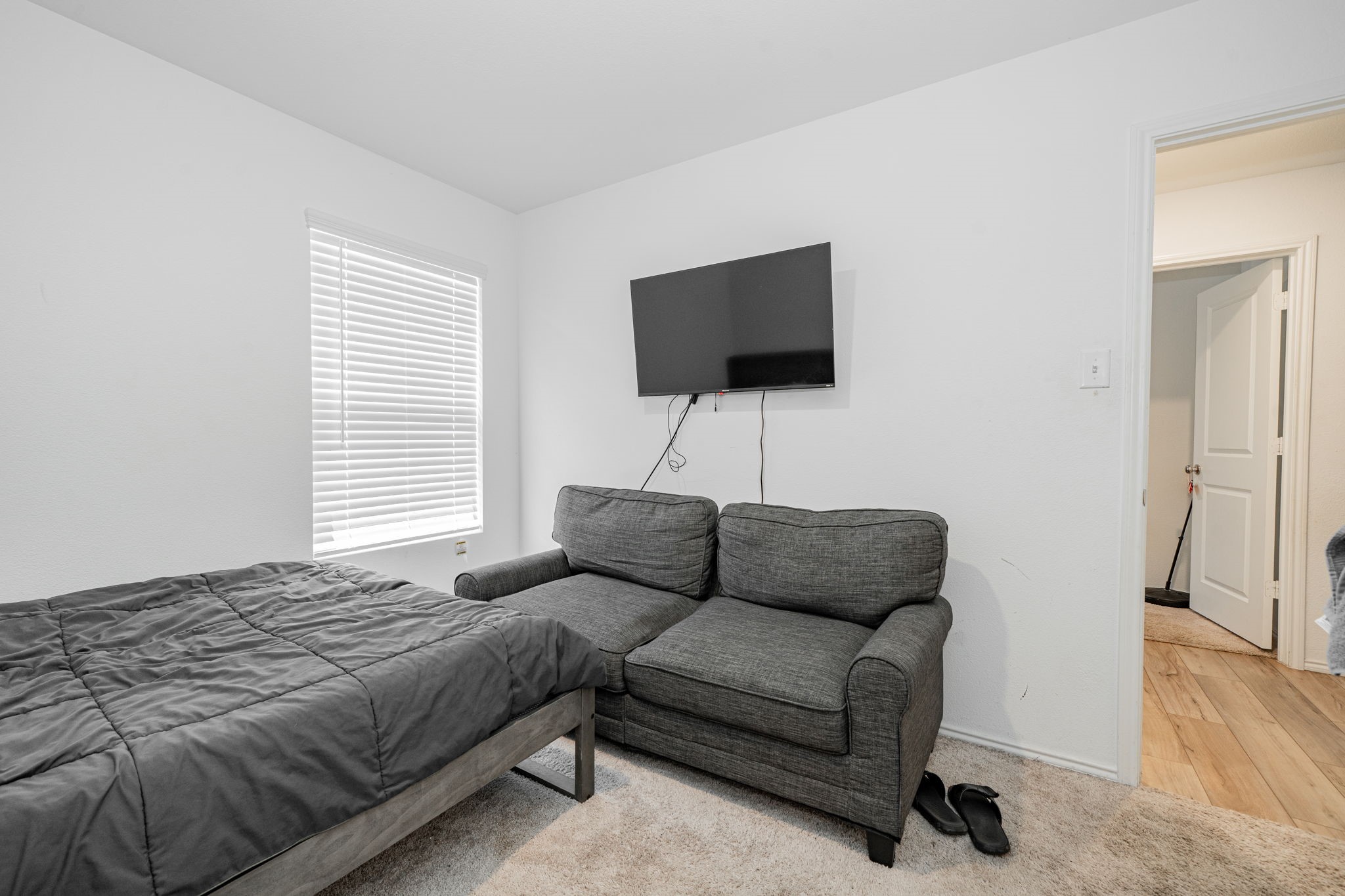 7213 Jackrabbit Avenue