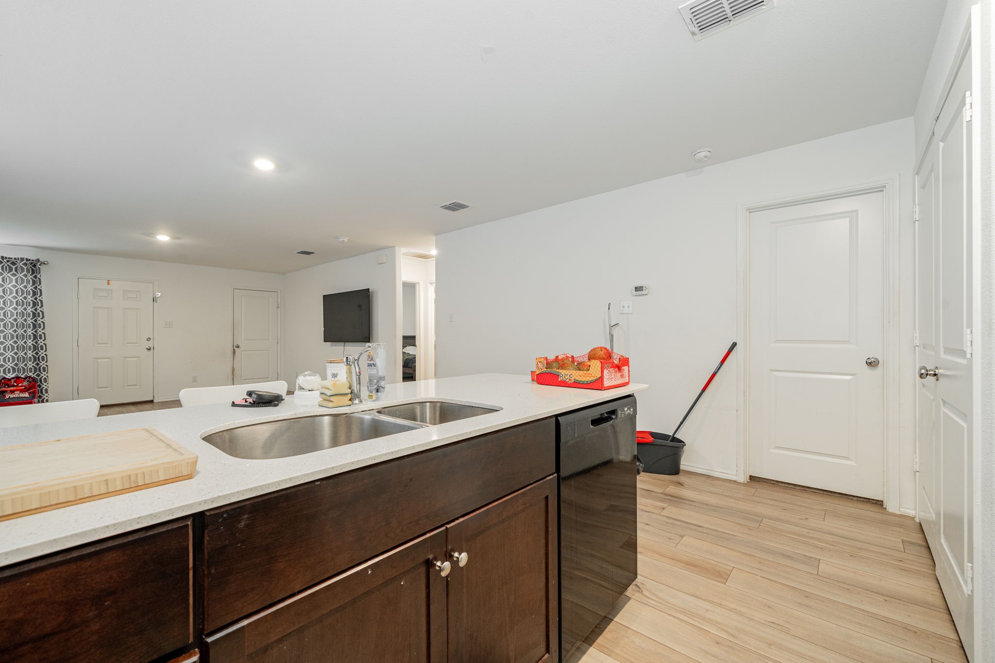 7213 Jackrabbit Avenue