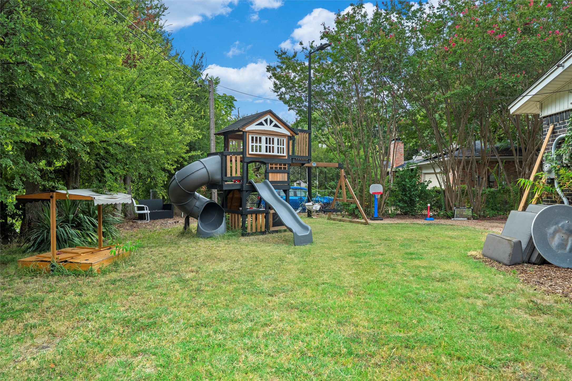 2626 S Glenbrook Drive