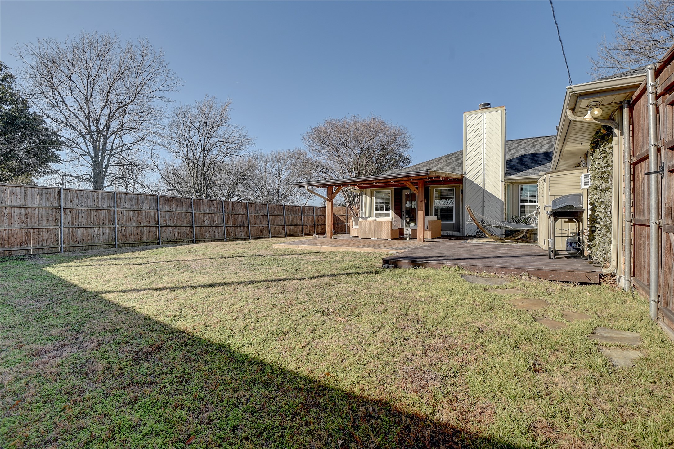 2306 Shadyoaks Lane