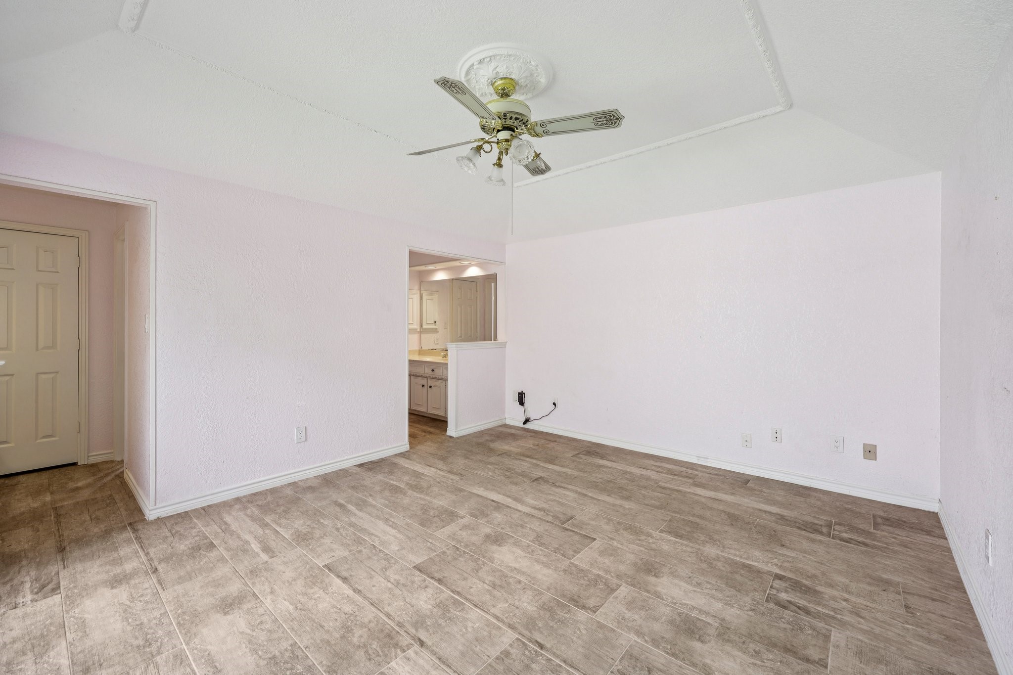 1912 Polstar Drive