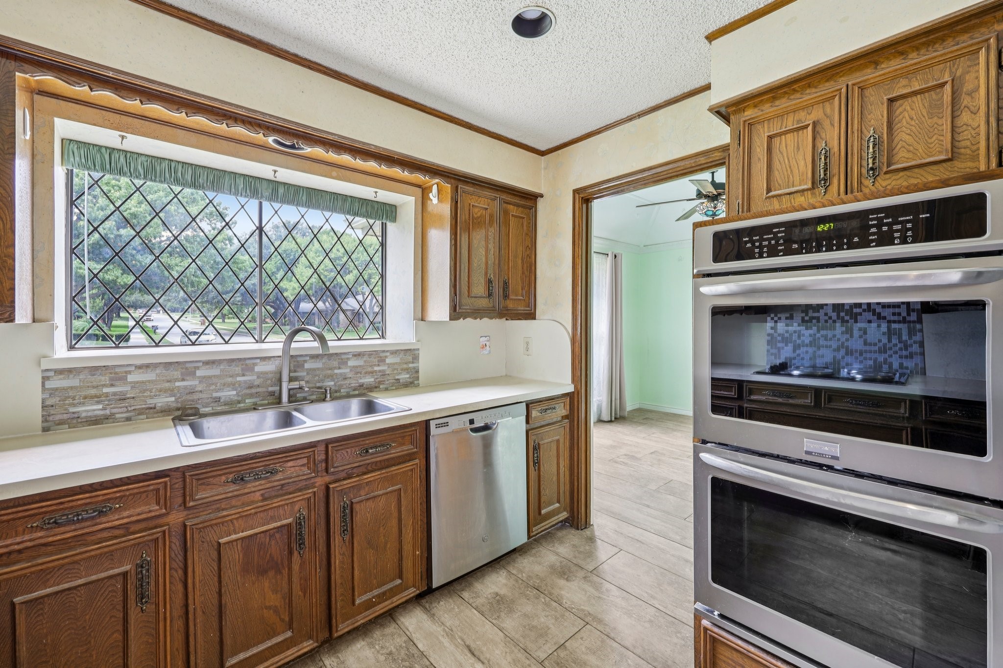 1912 Polstar Drive
