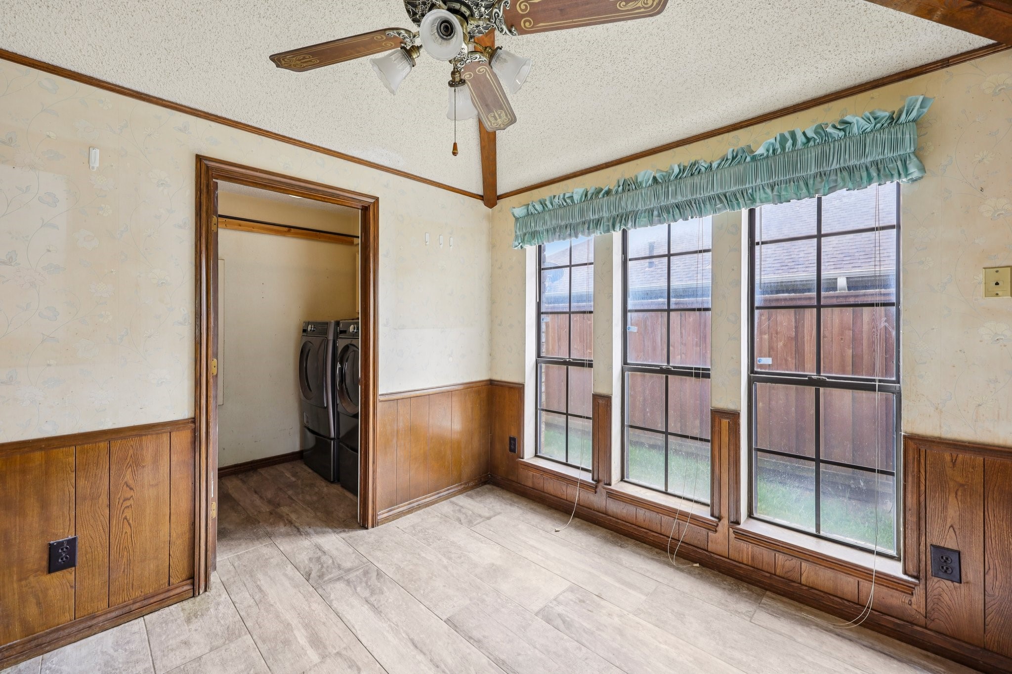 1912 Polstar Drive
