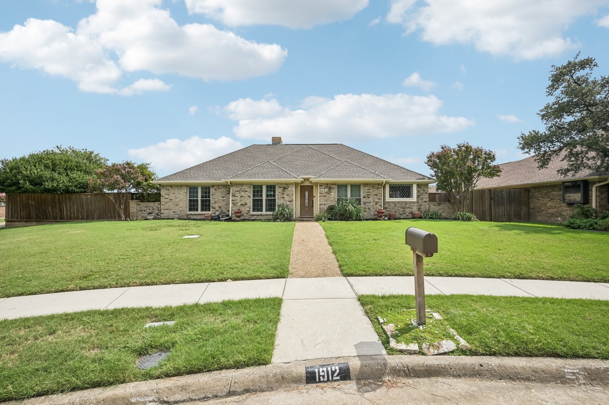 1912 Polstar Drive