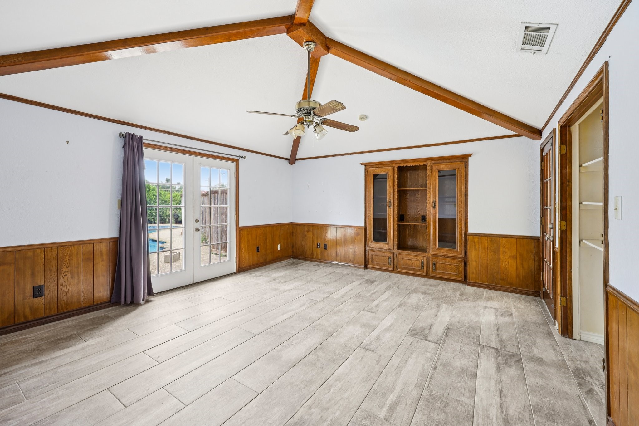1912 Polstar Drive