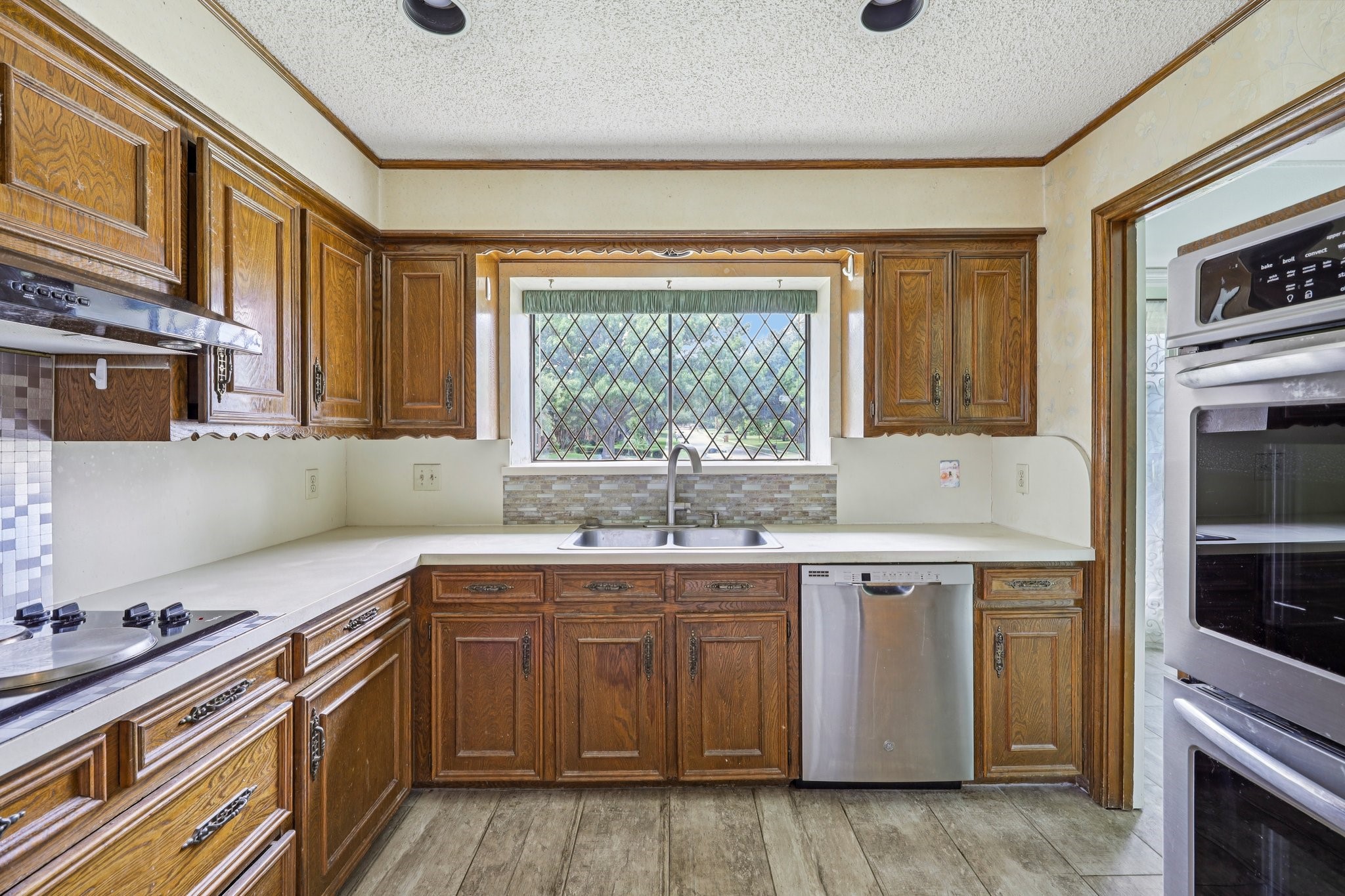 1912 Polstar Drive