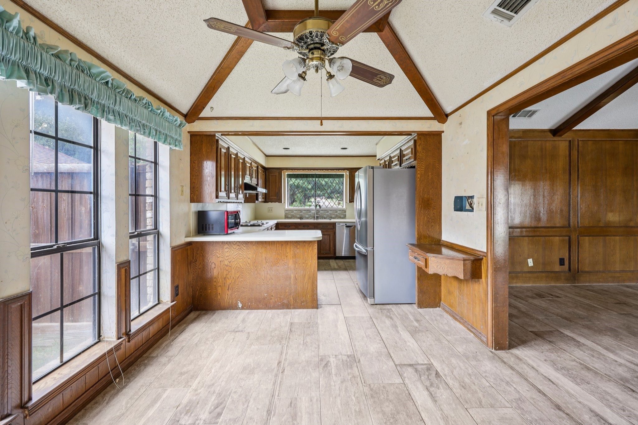 1912 Polstar Drive