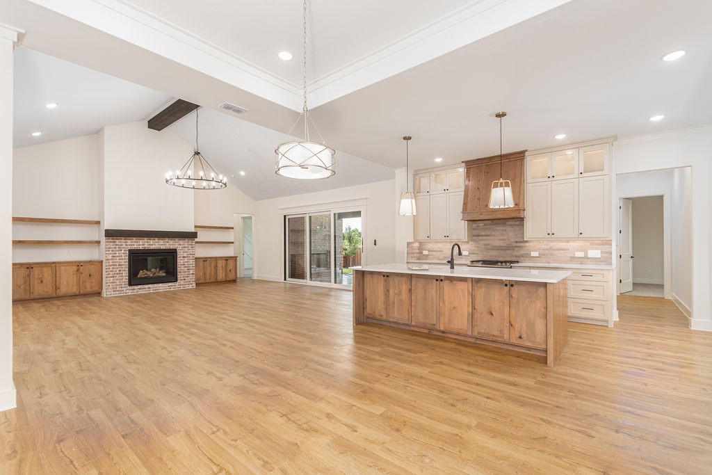 1335 Emma Road