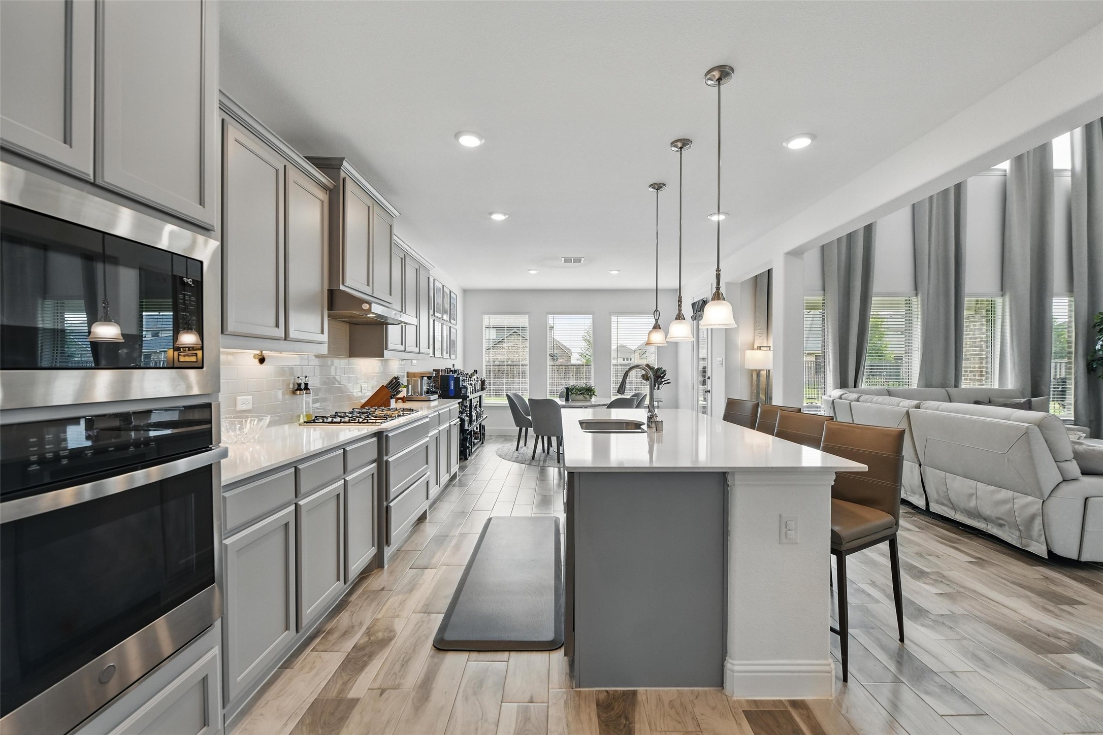 1477 Shooting Star Drive