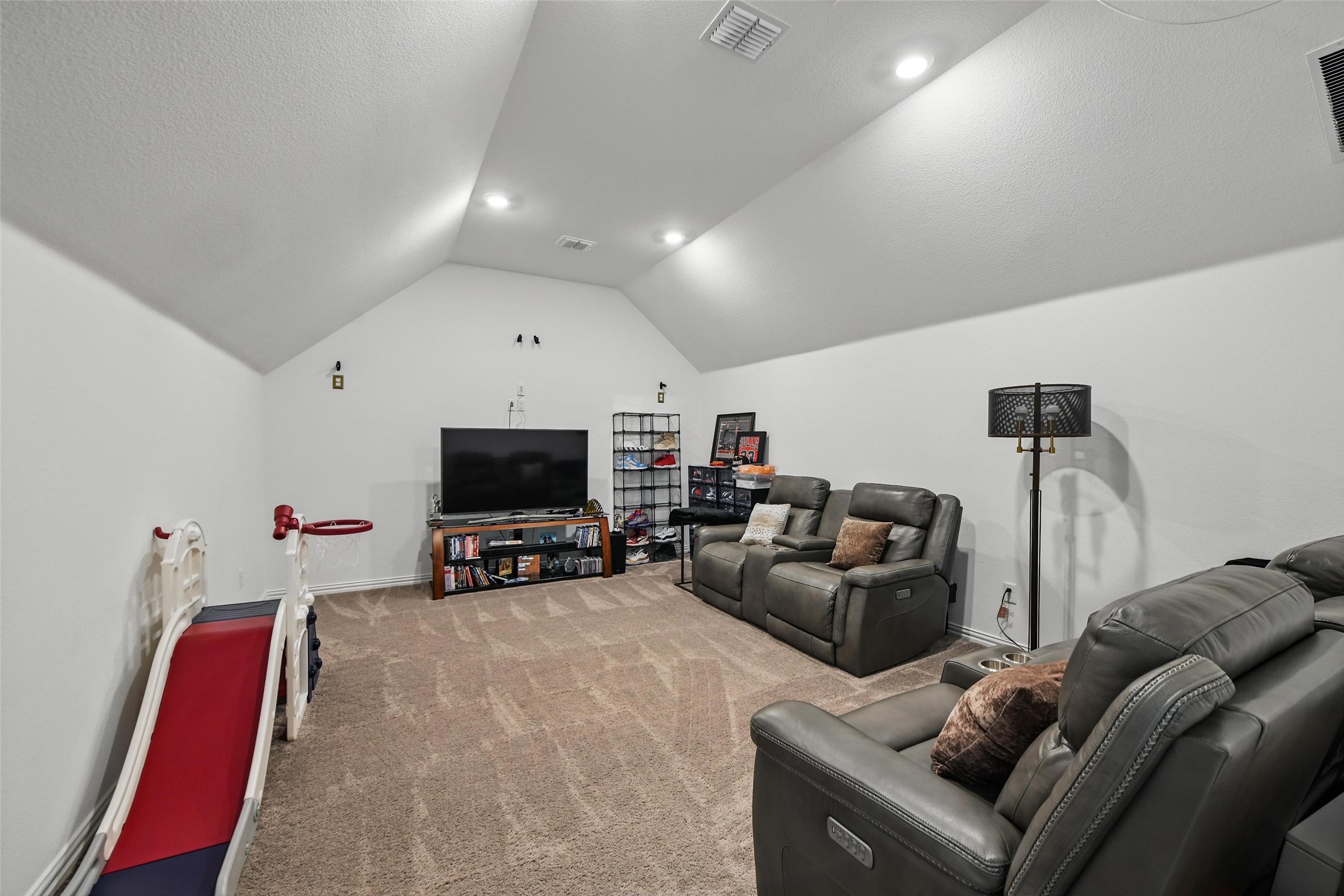 1477 Shooting Star Drive
