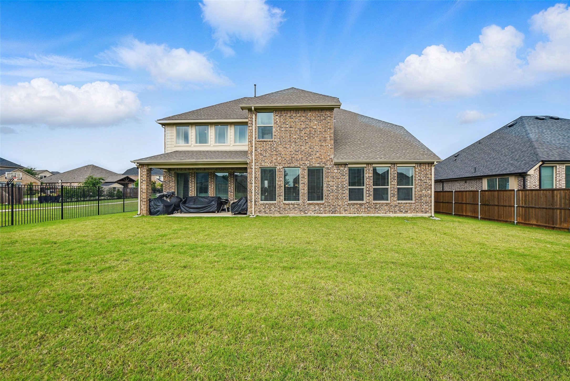 1477 Shooting Star Drive