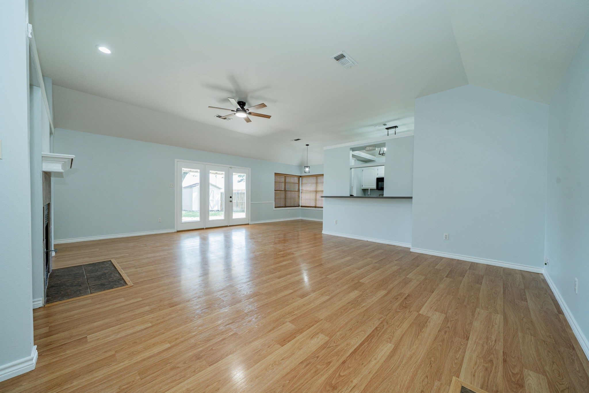 211 California Drive