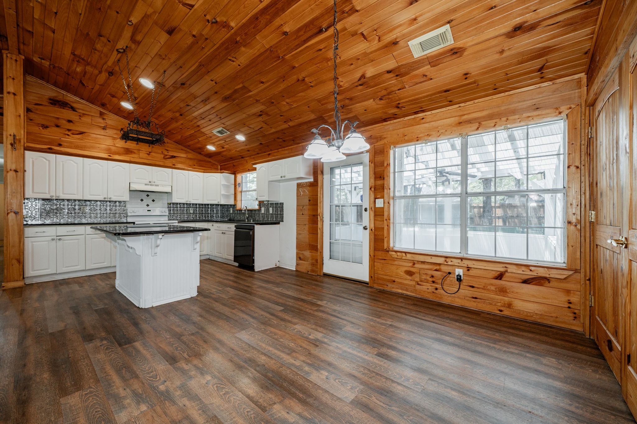105 Parkside Drive