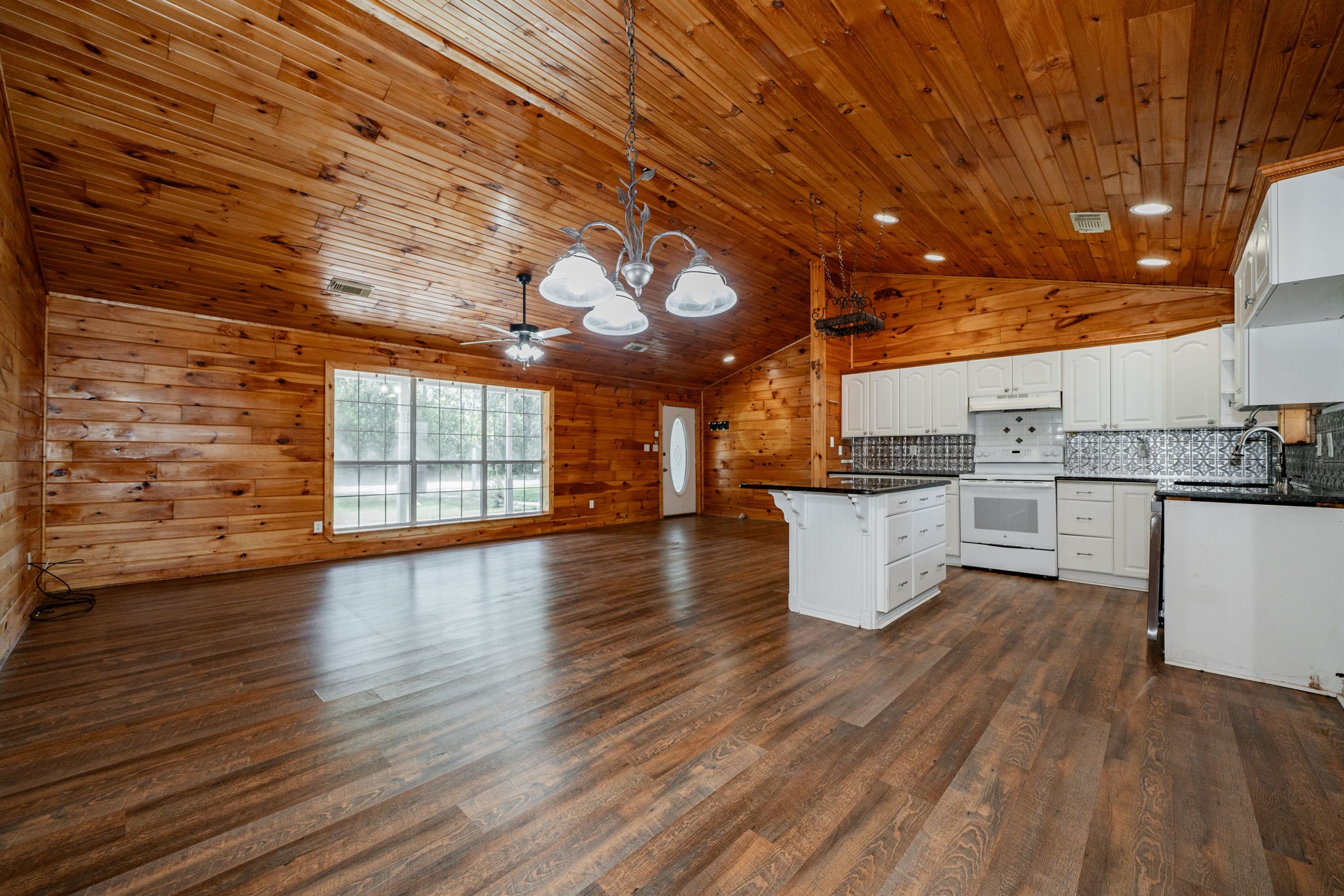 105 Parkside Drive