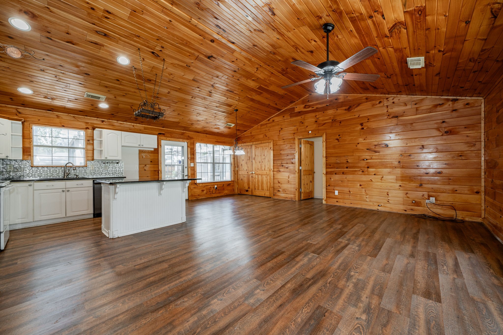 105 Parkside Drive