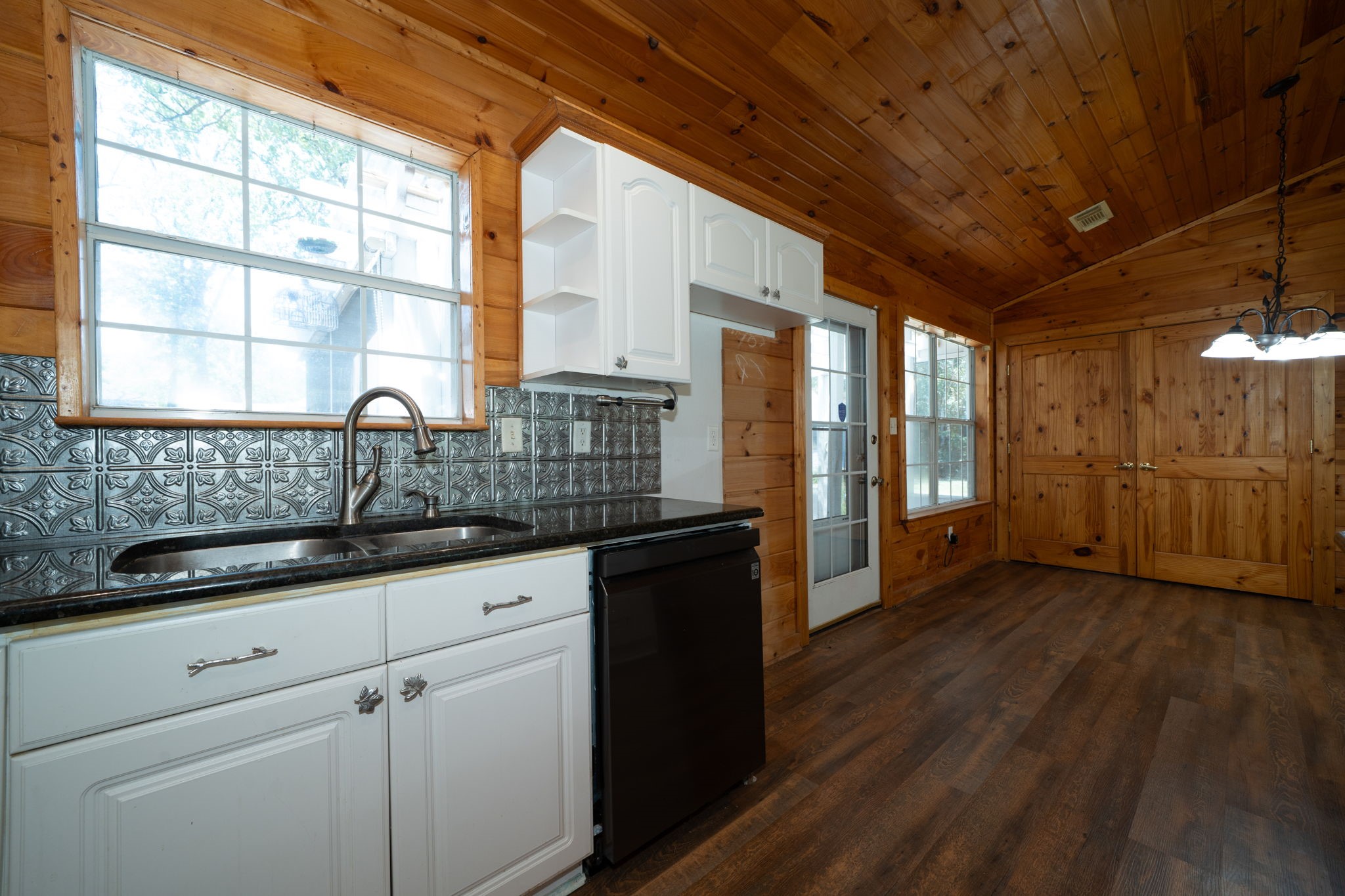 105 Parkside Drive