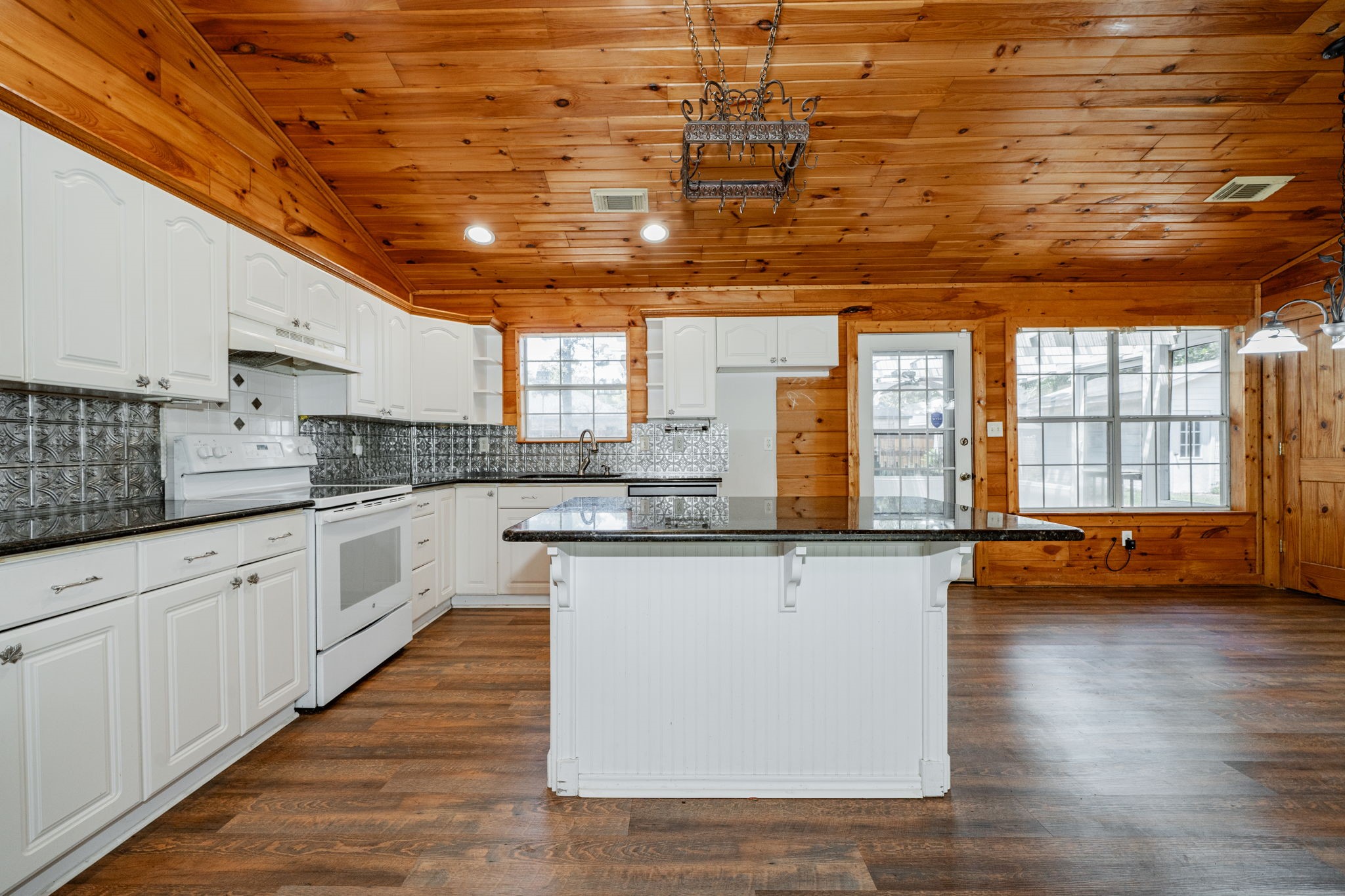 105 Parkside Drive