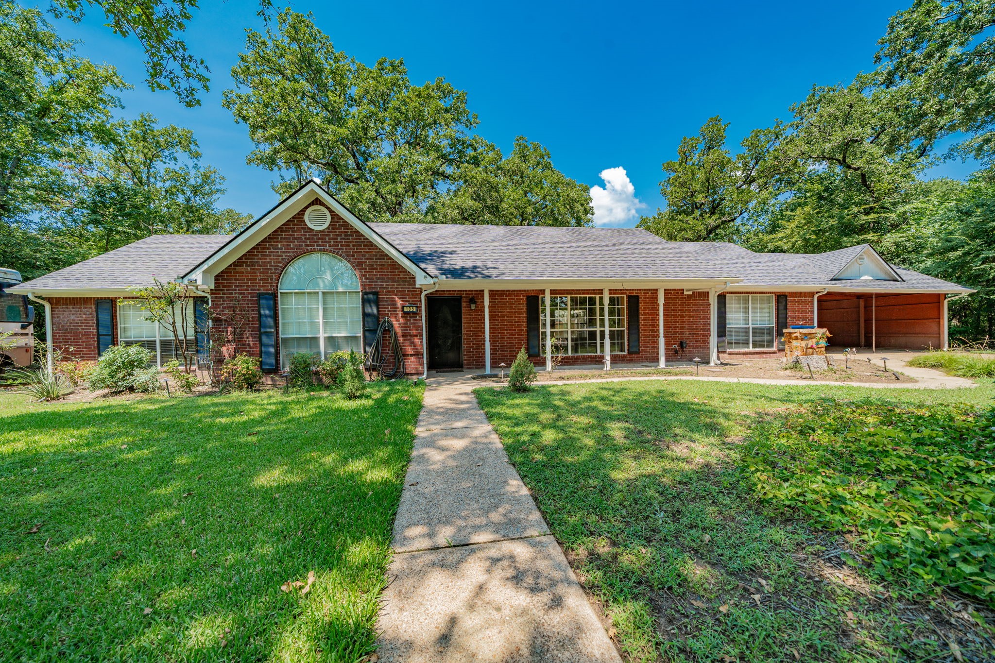 105 Parkside Drive