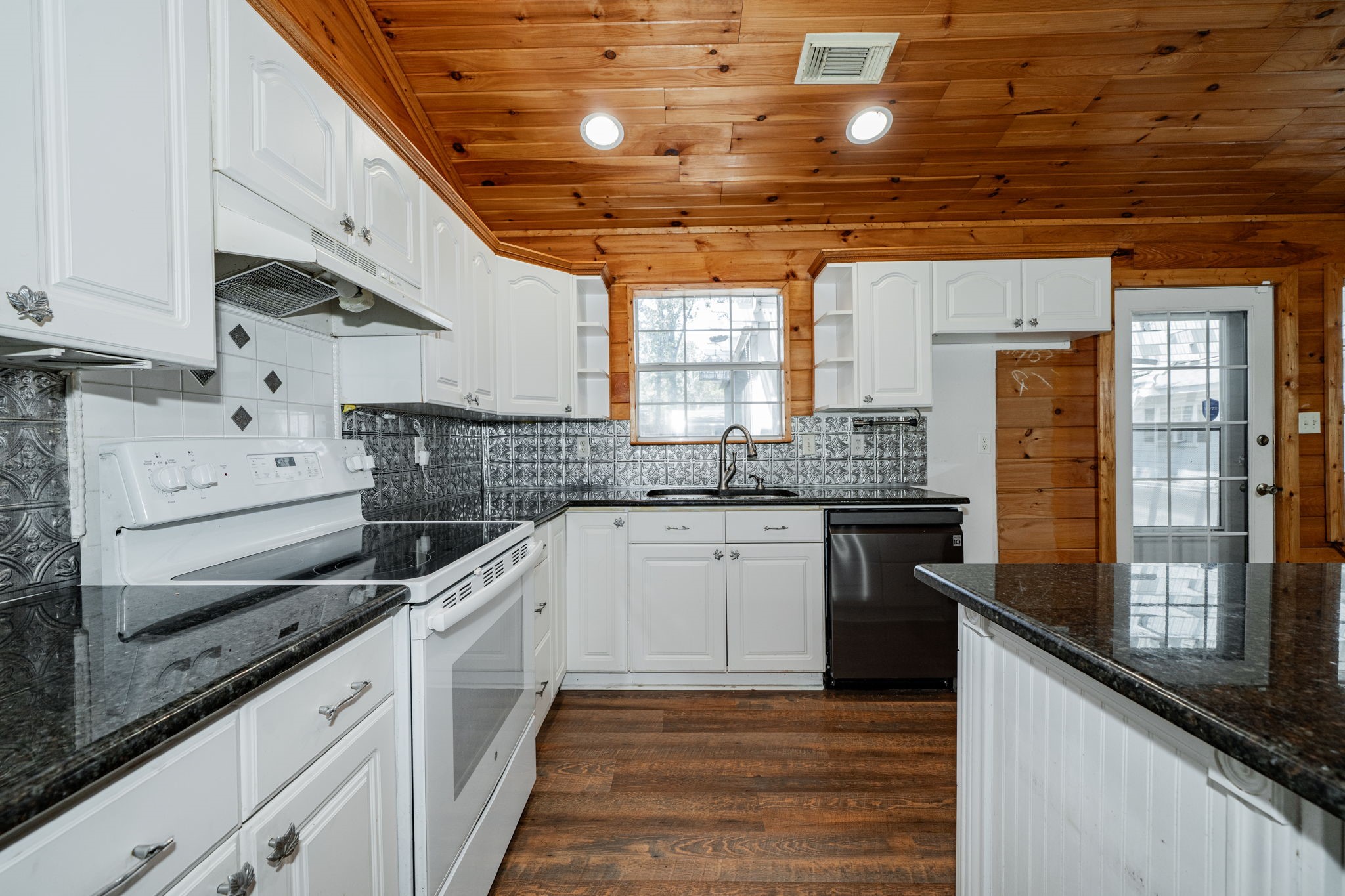 105 Parkside Drive