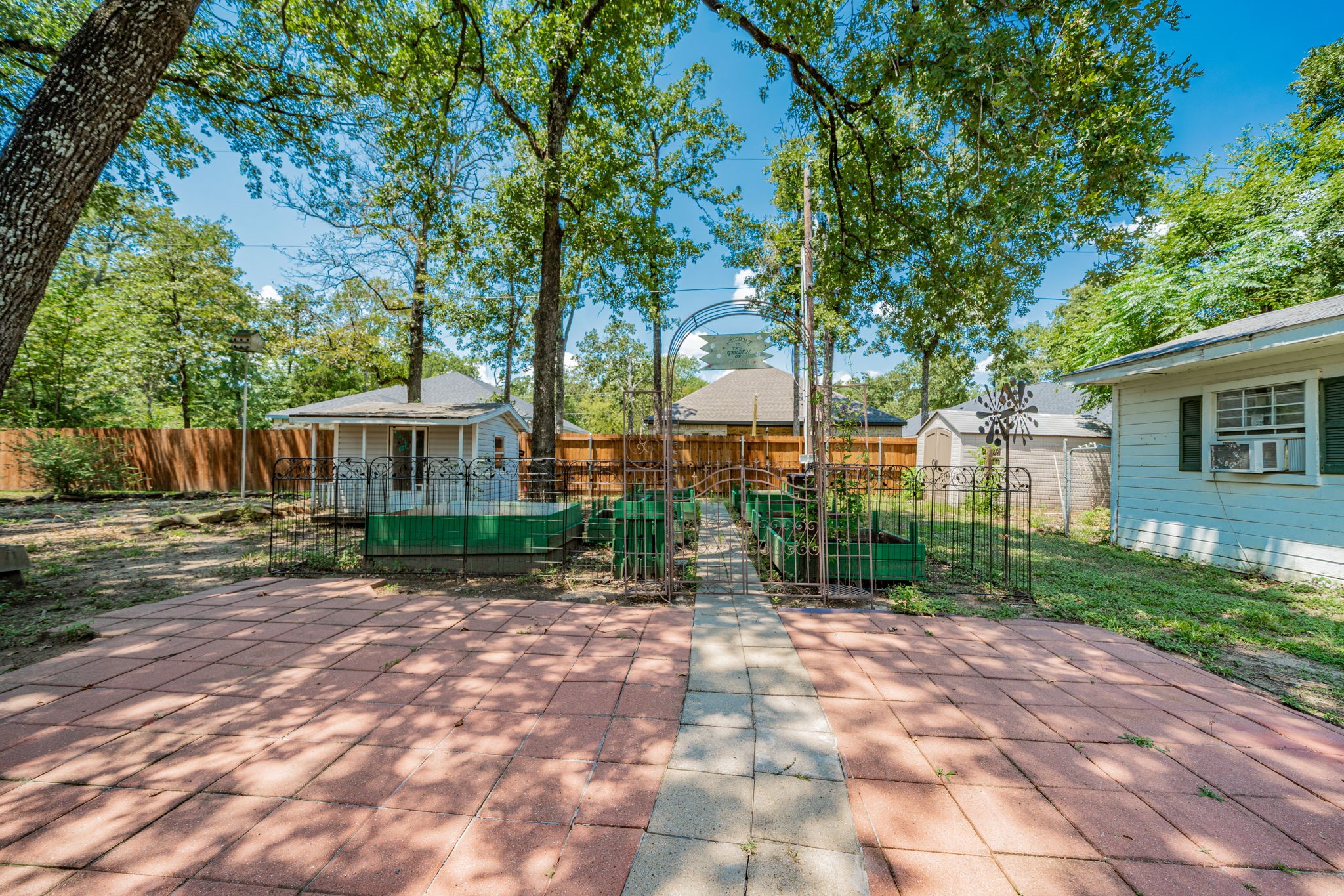 105 Parkside Drive