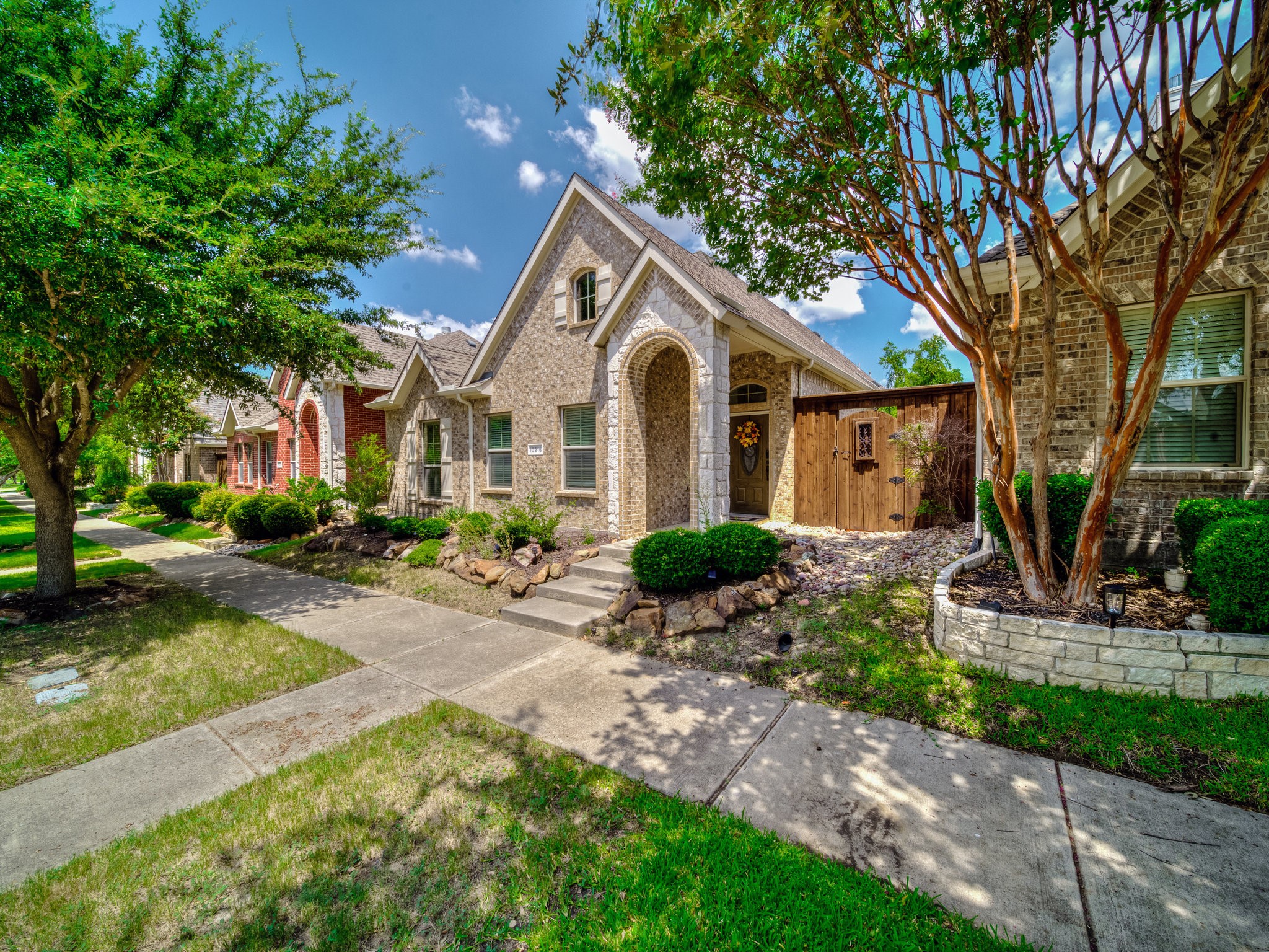 10216 Boyton Canyon Road