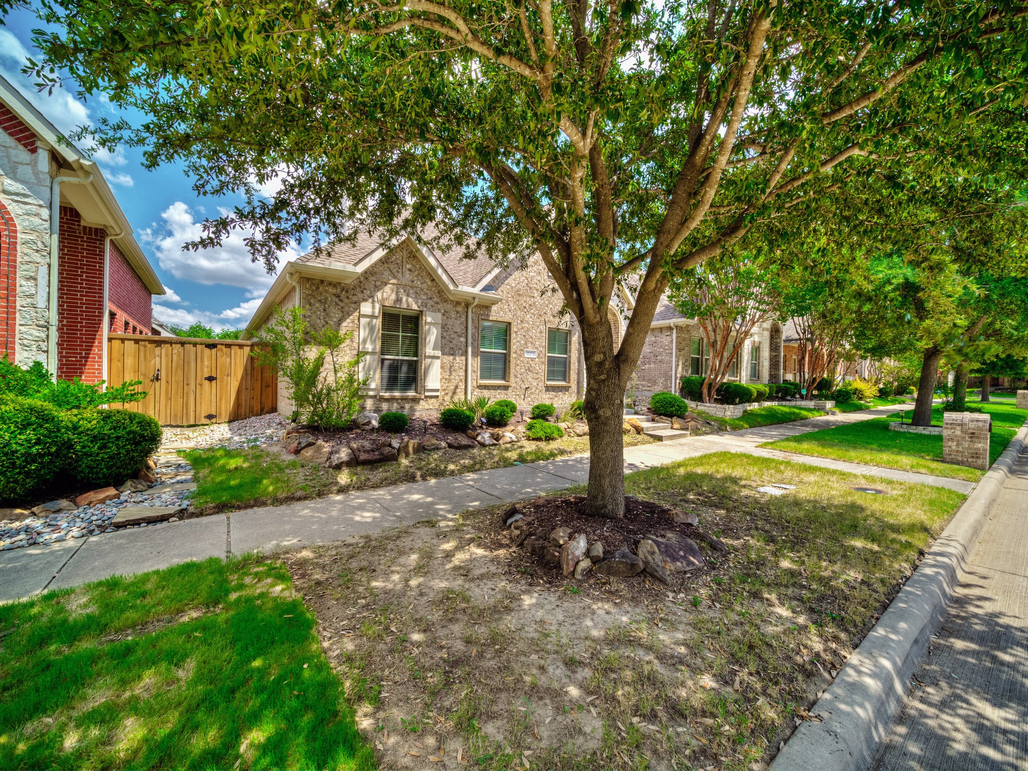 10216 Boyton Canyon Road
