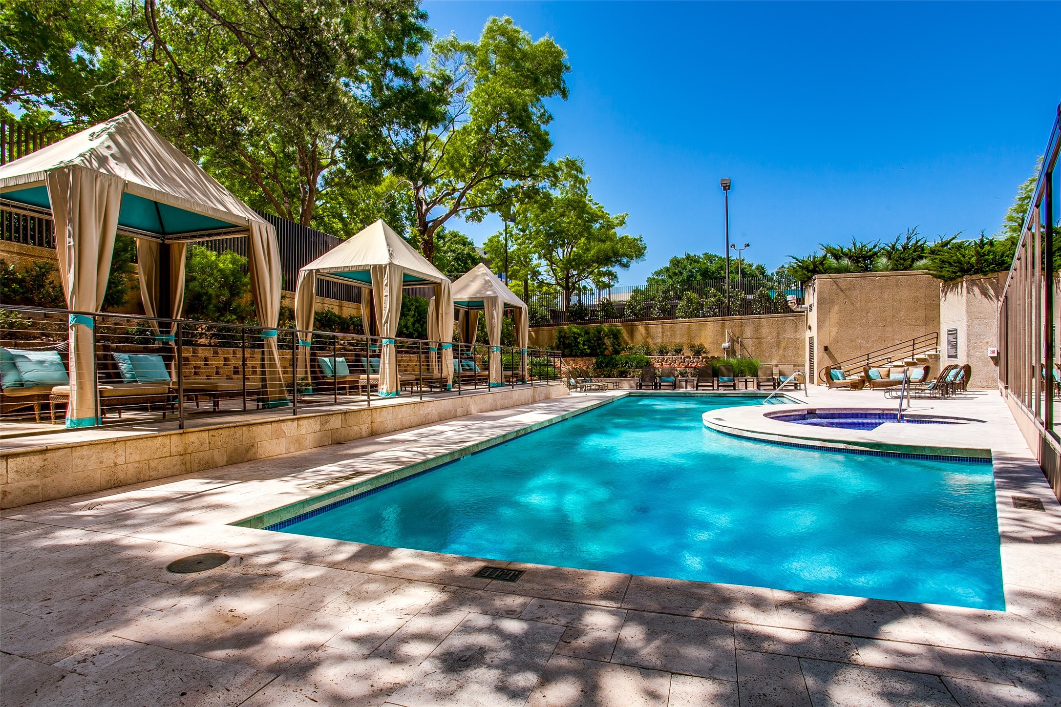 3030 Mckinney Avenue 2301