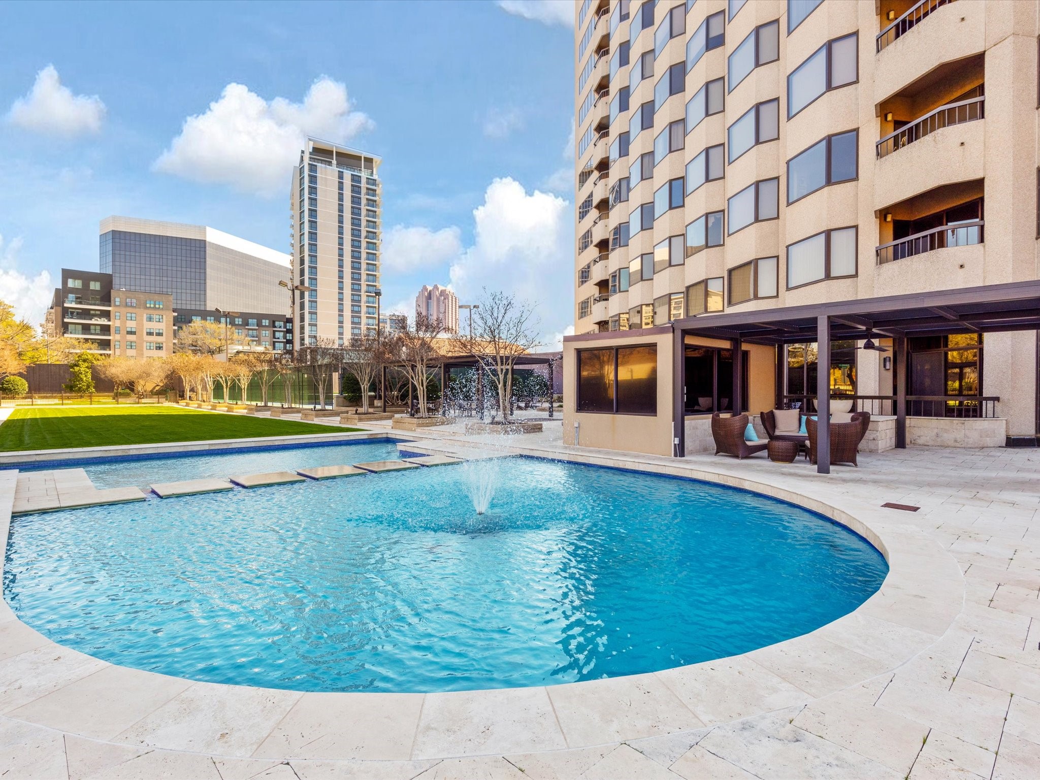 3030 Mckinney Avenue 2301