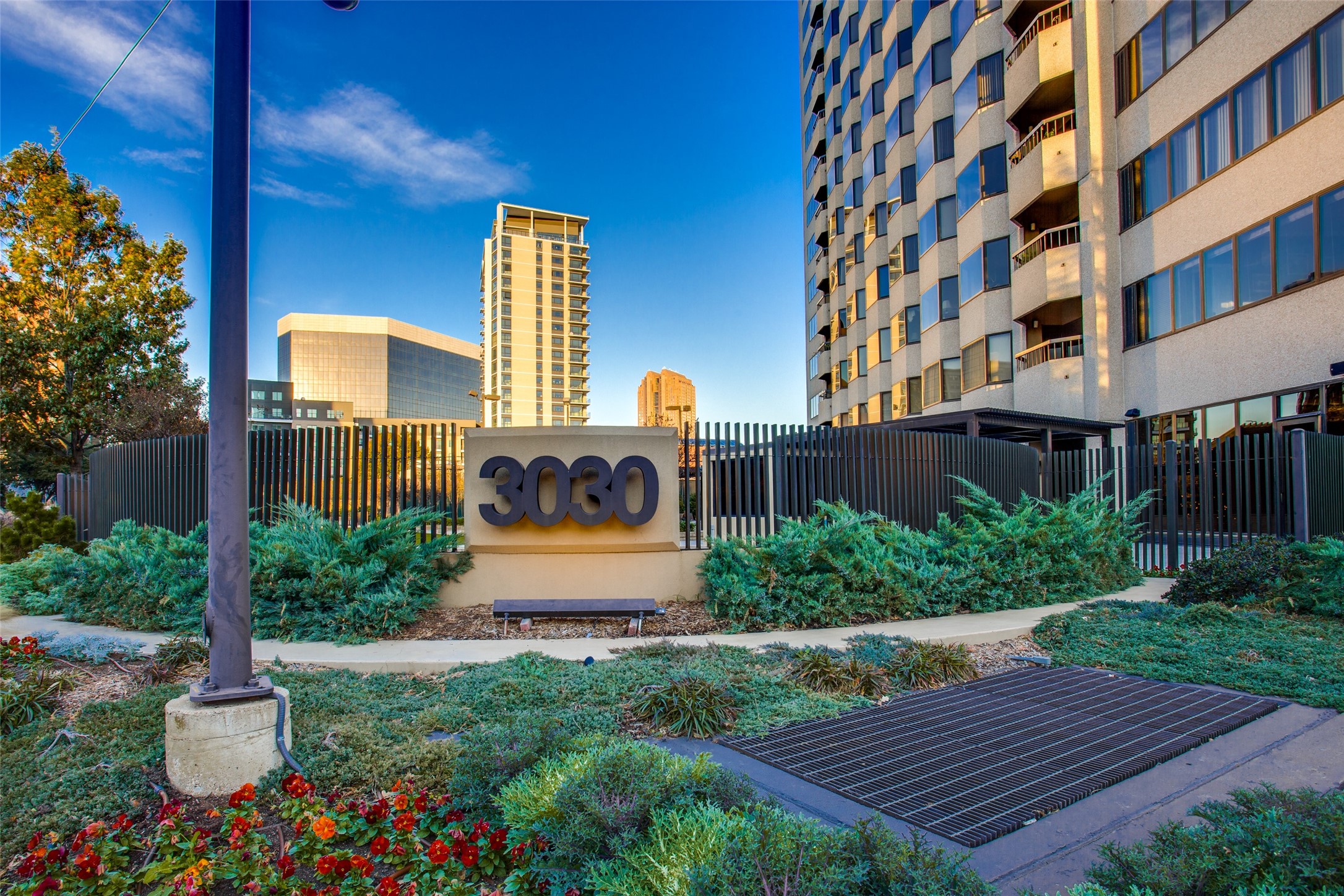 3030 Mckinney Avenue 2301