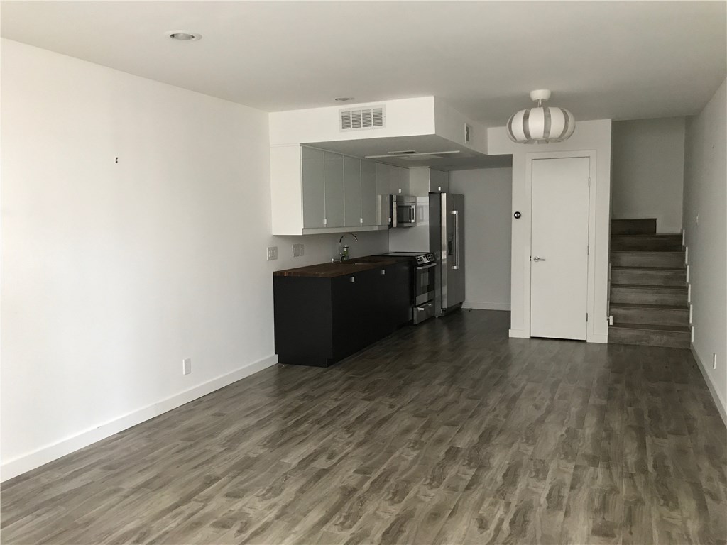 2702 Douglas Avenue 119