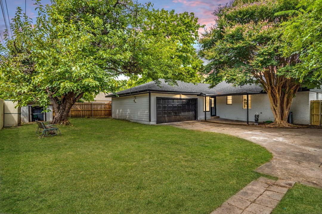 1318 Mayfield Avenue