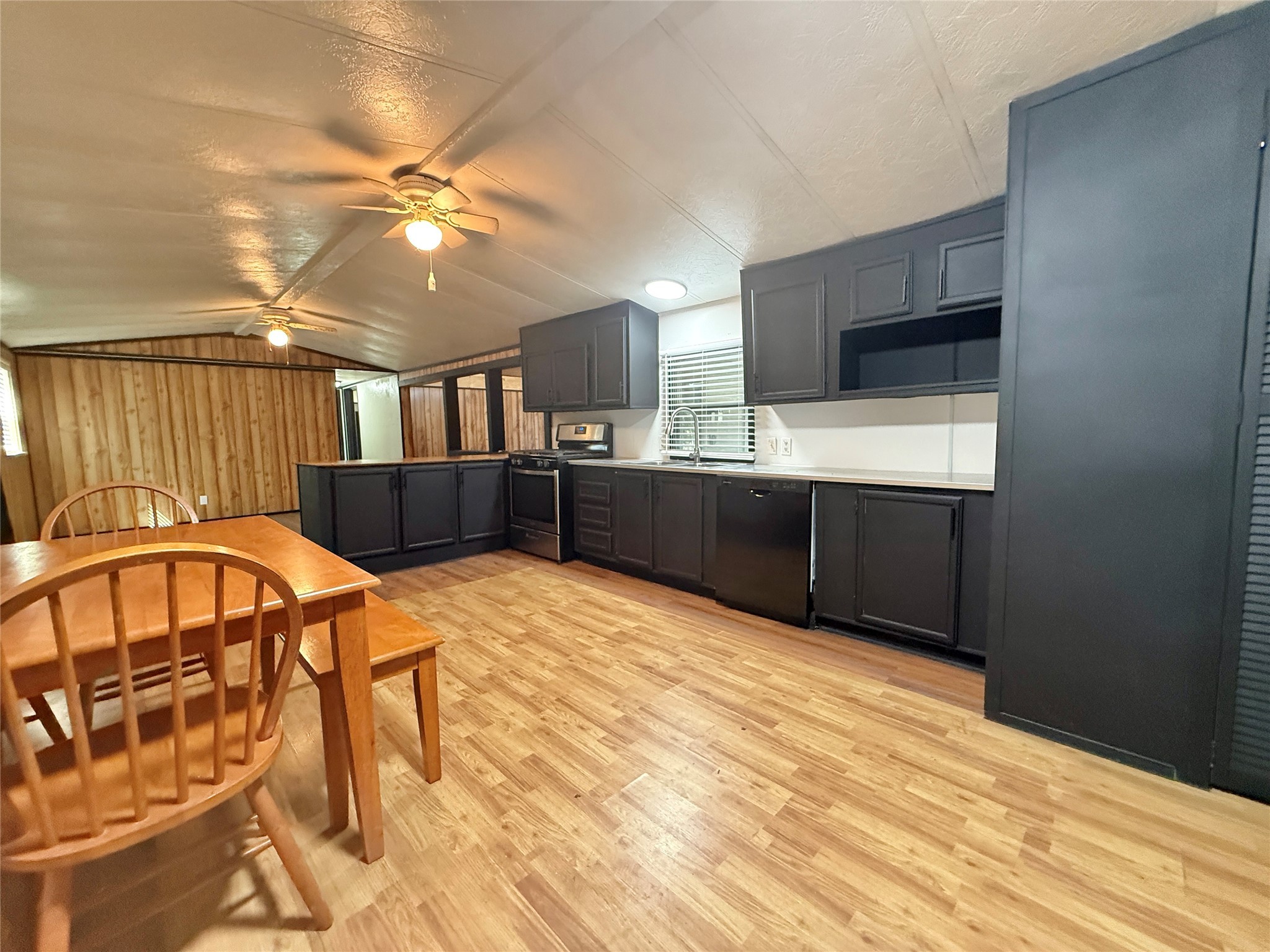 712 COUNTY ROAD 2104