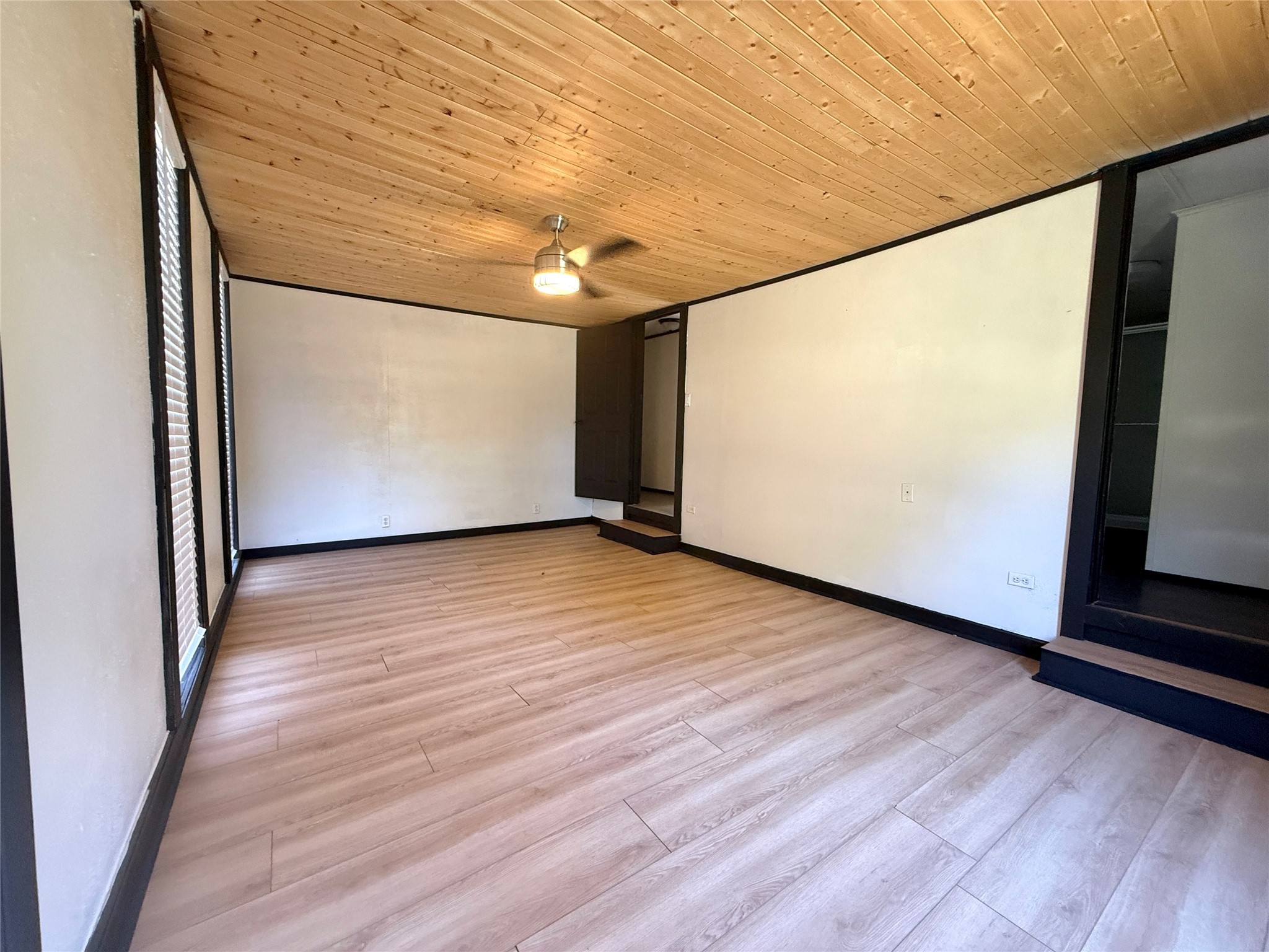 712 COUNTY ROAD 2104