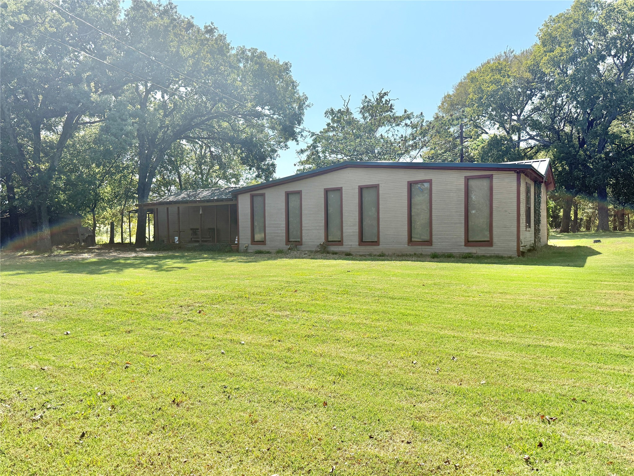 712 COUNTY ROAD 2104
