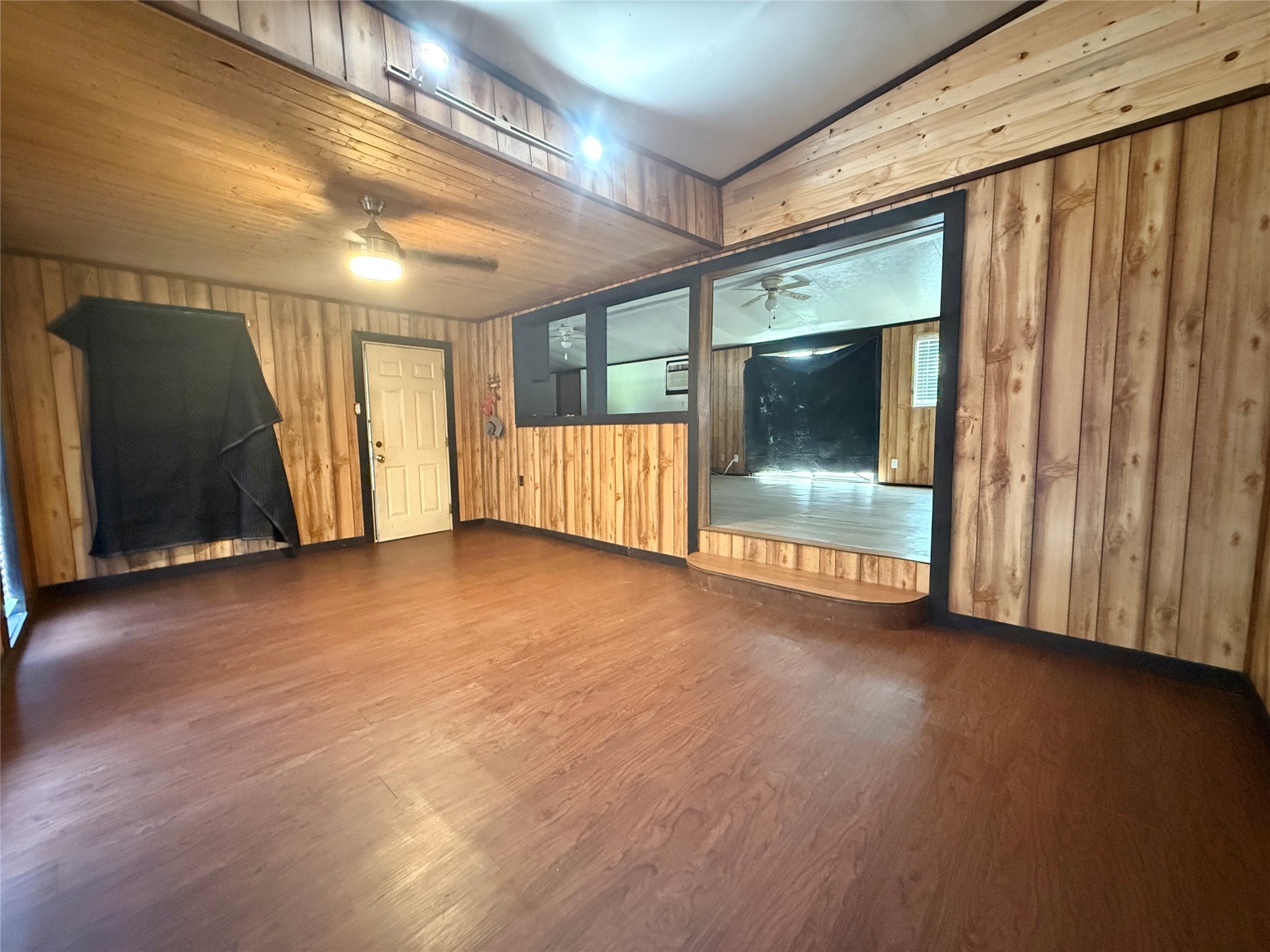 712 COUNTY ROAD 2104