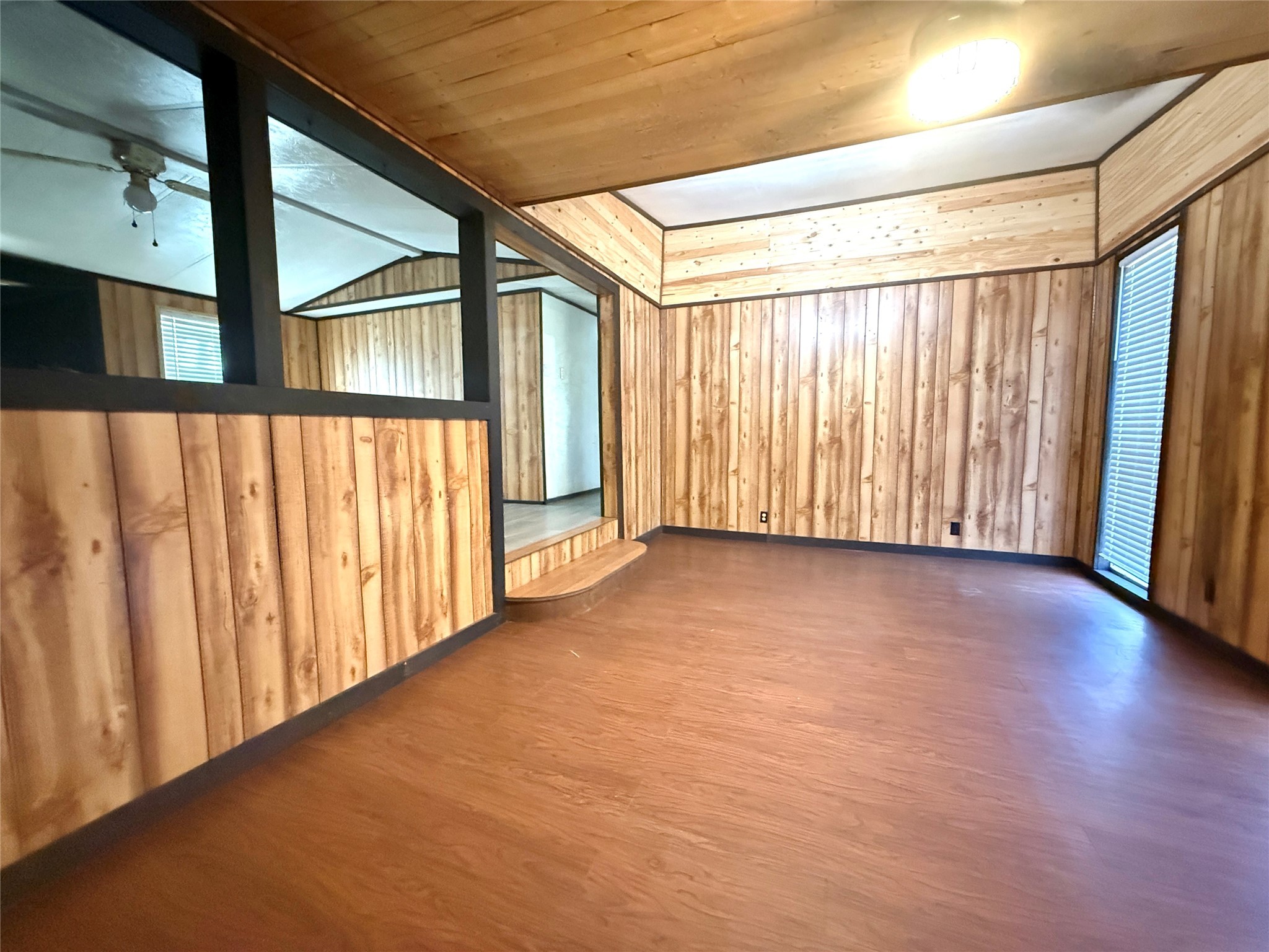 712 COUNTY ROAD 2104